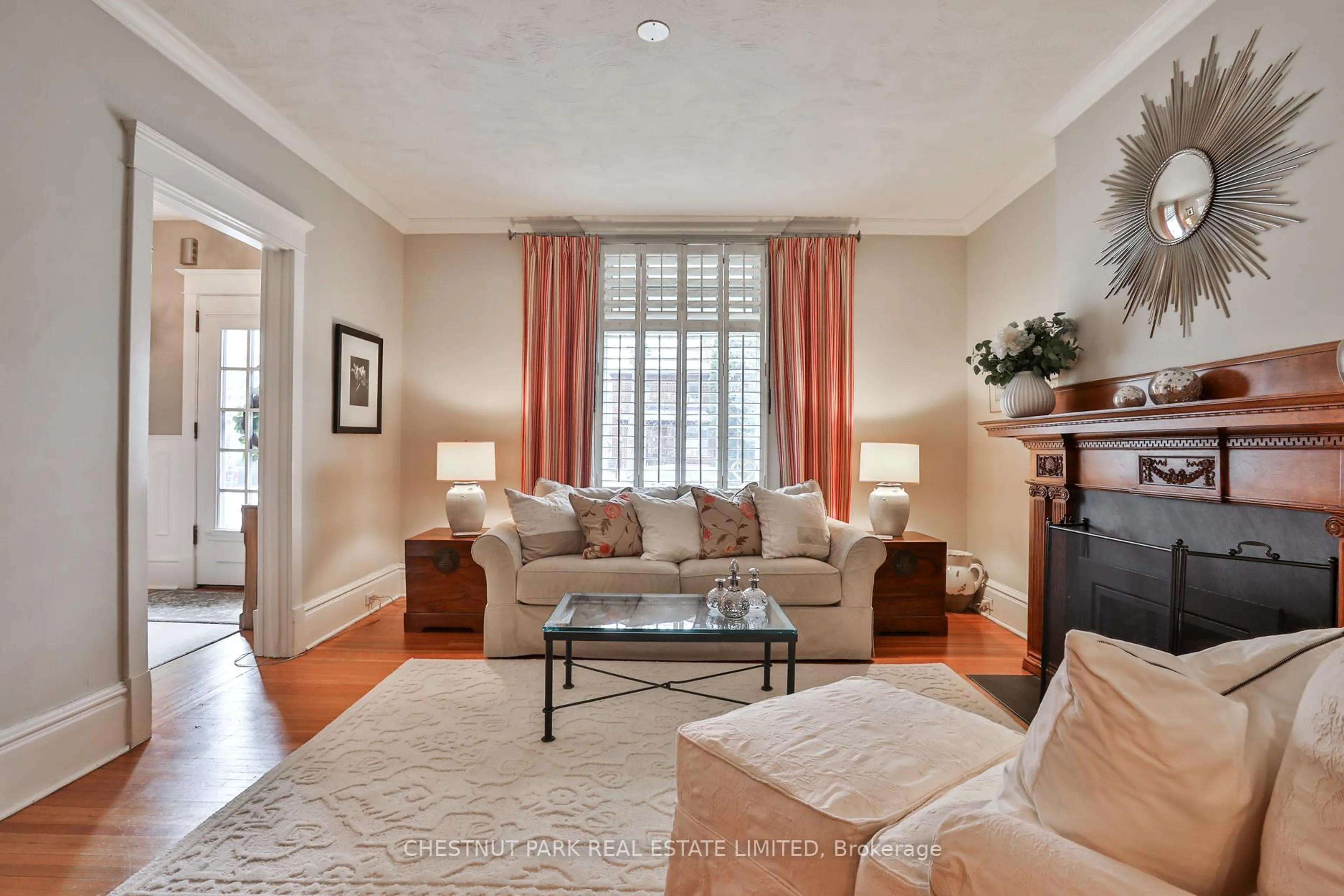 Living room with furniture, unknown for 680 Merton St, Toronto Ontario M4S 1B8