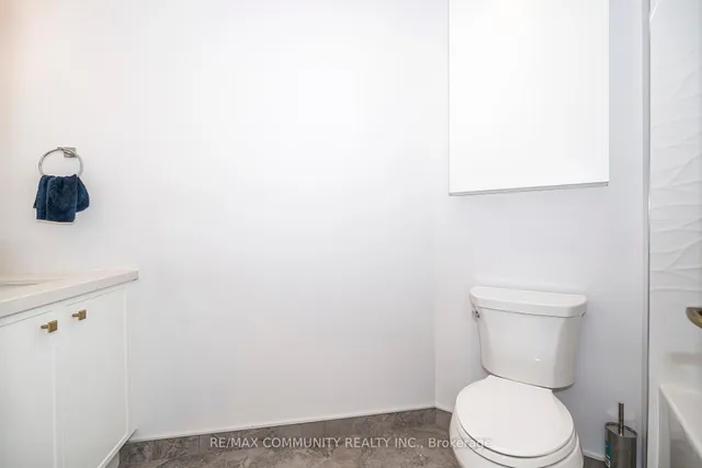 Additional property image - 980 Yonge St Unit 513