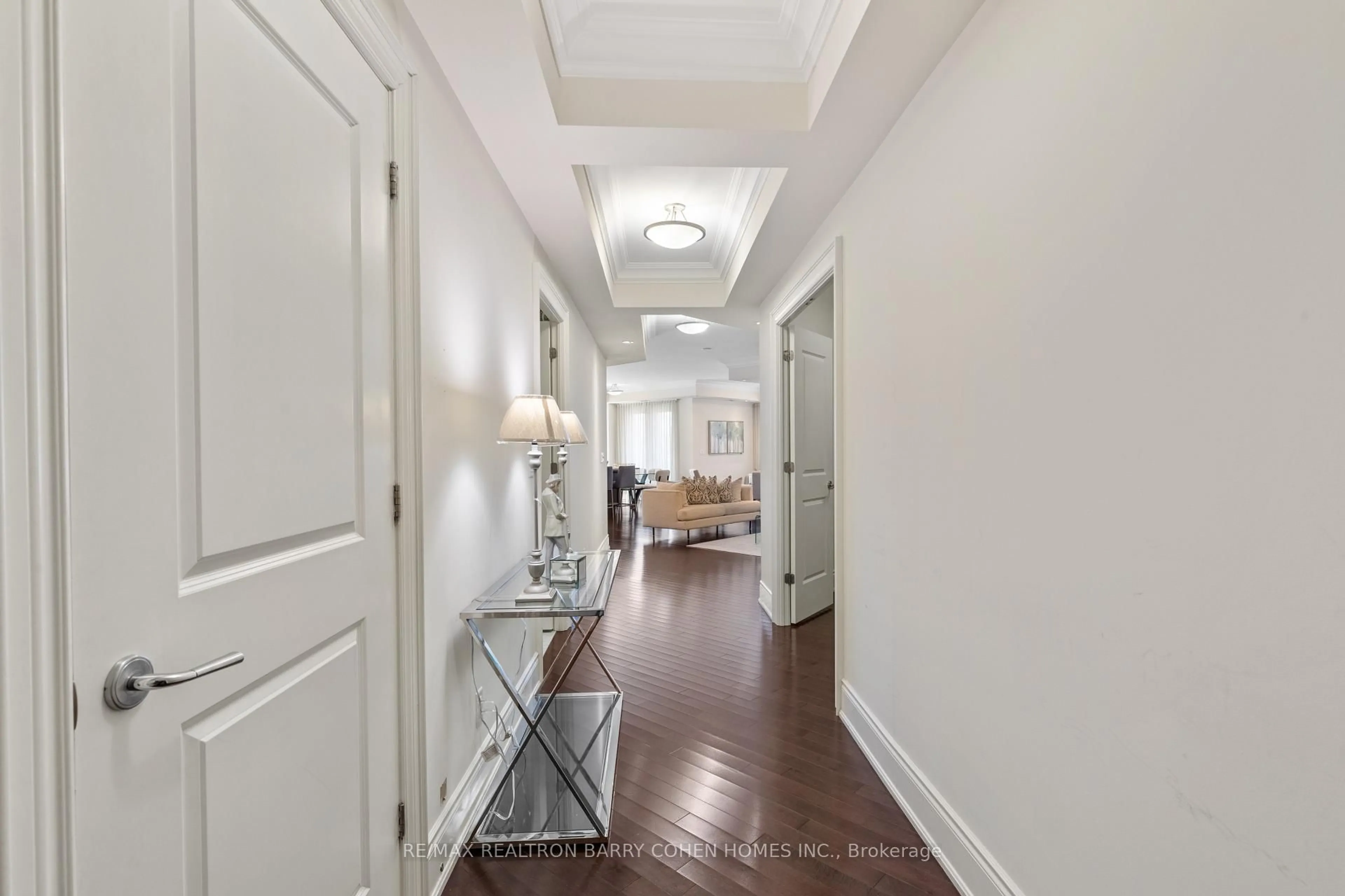 Indoor entryway for 1717 Avenue Rd #314, Toronto Ontario M5M 0A2