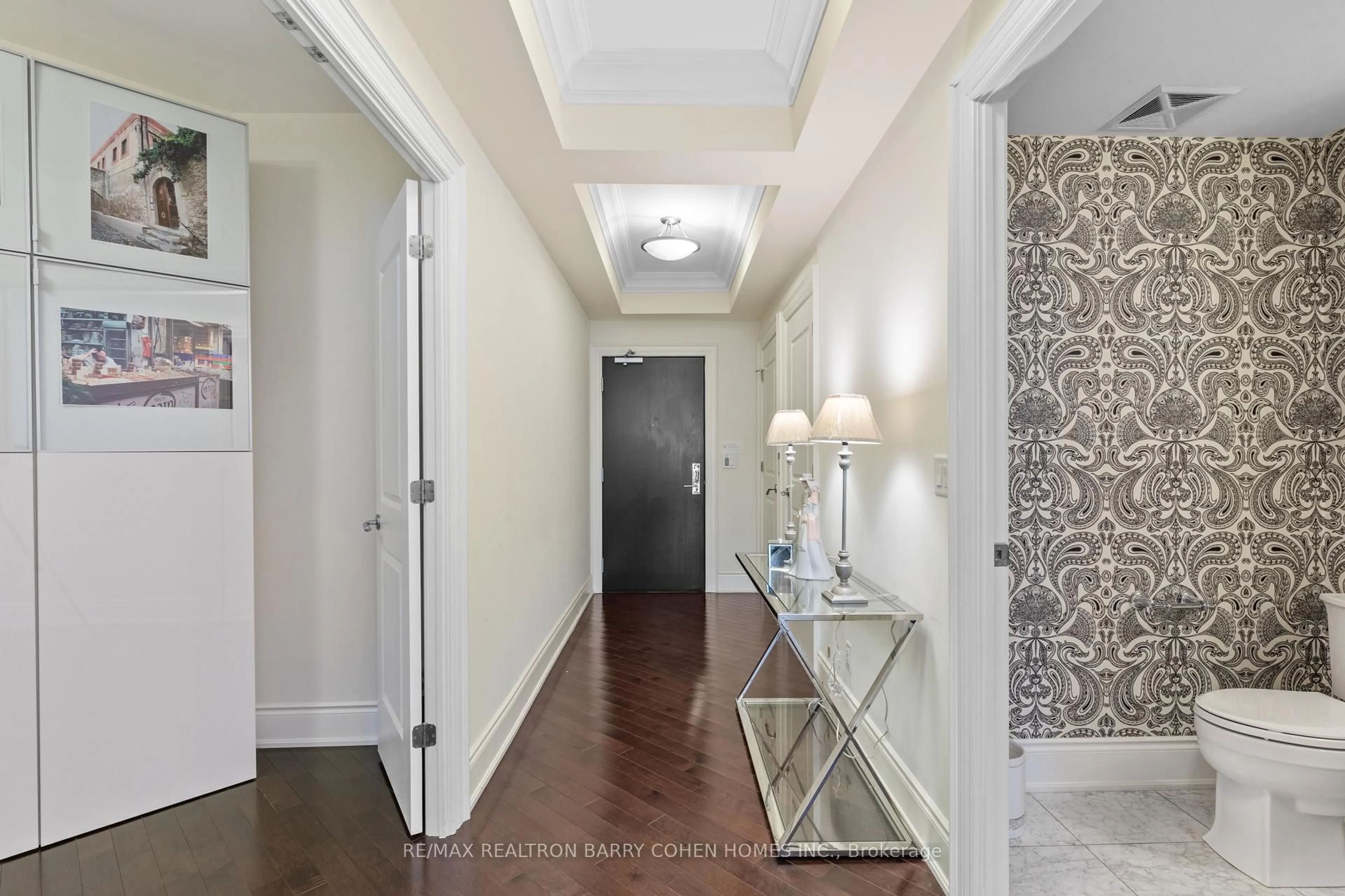 Indoor entryway for 1717 Avenue Rd #314, Toronto Ontario M5M 0A2