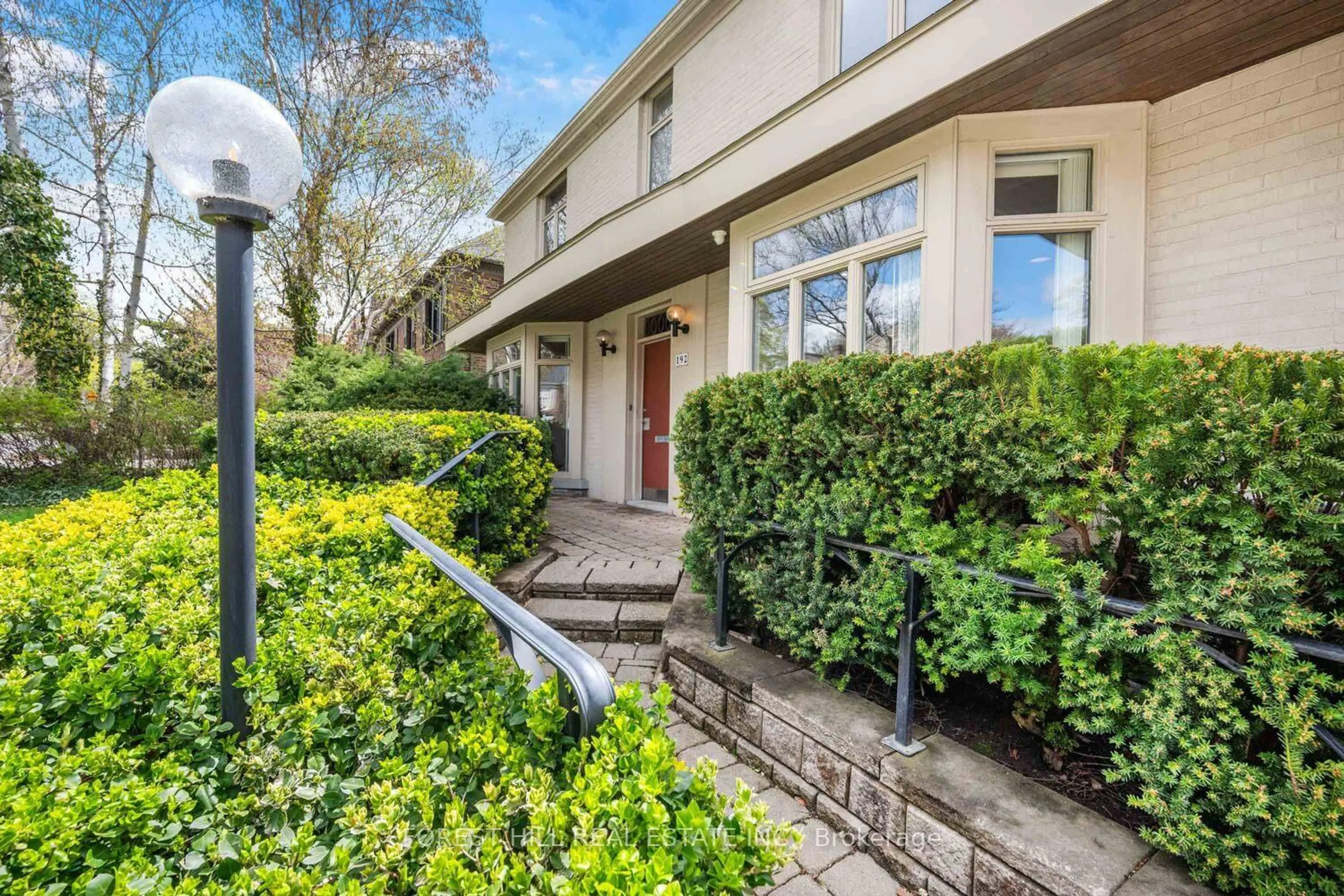 Unknown for 192 Old Forest Hill Rd, Toronto Ontario M6C 2G9