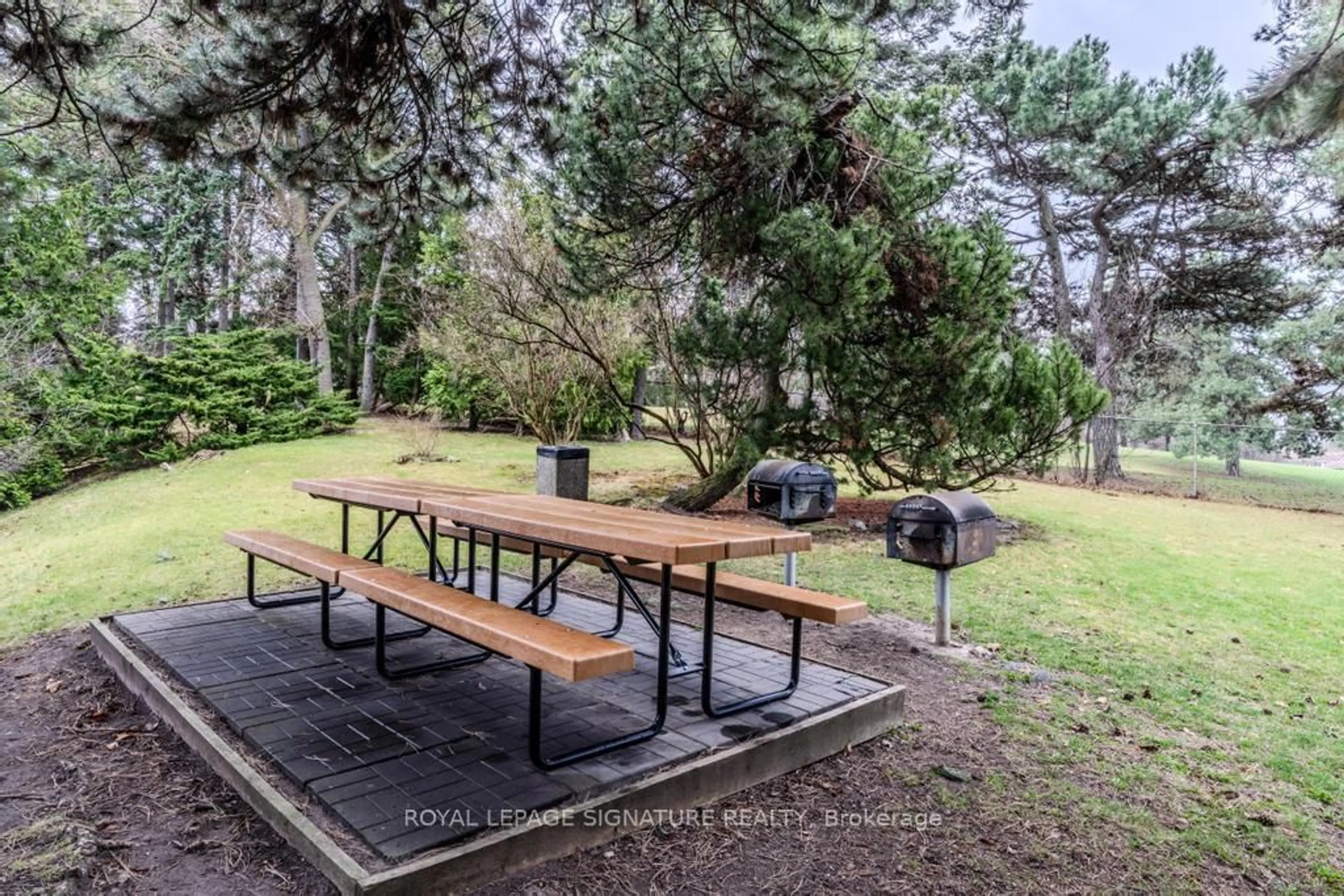 Patio, unknown for 75 Graydon Hall Dr #1603, Toronto Ontario M3A 3M5
