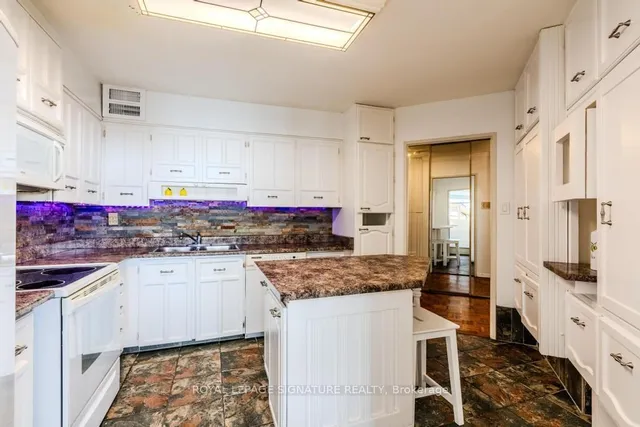 Additional property image - 75 Graydon Hall Dr Unit 1603