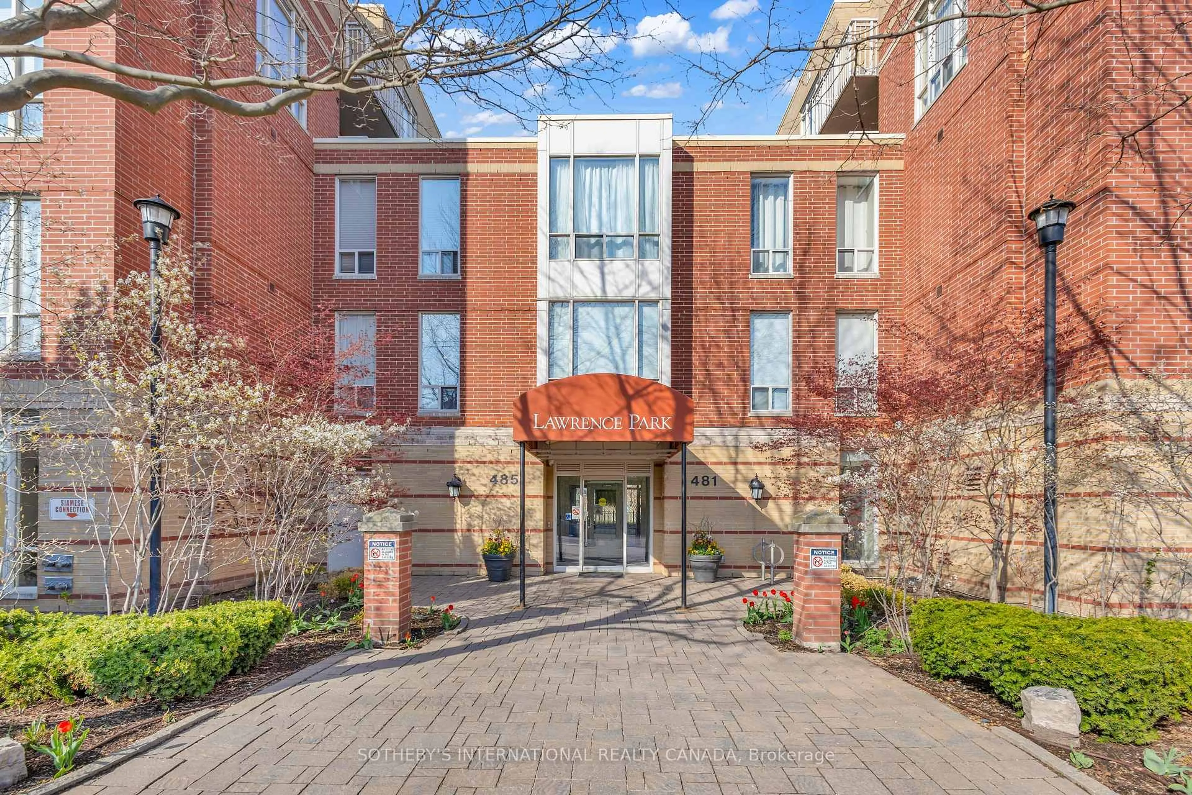 Indoor foyer for 451 Rosewell Ave #506, Toronto Ontario M4R 2H8