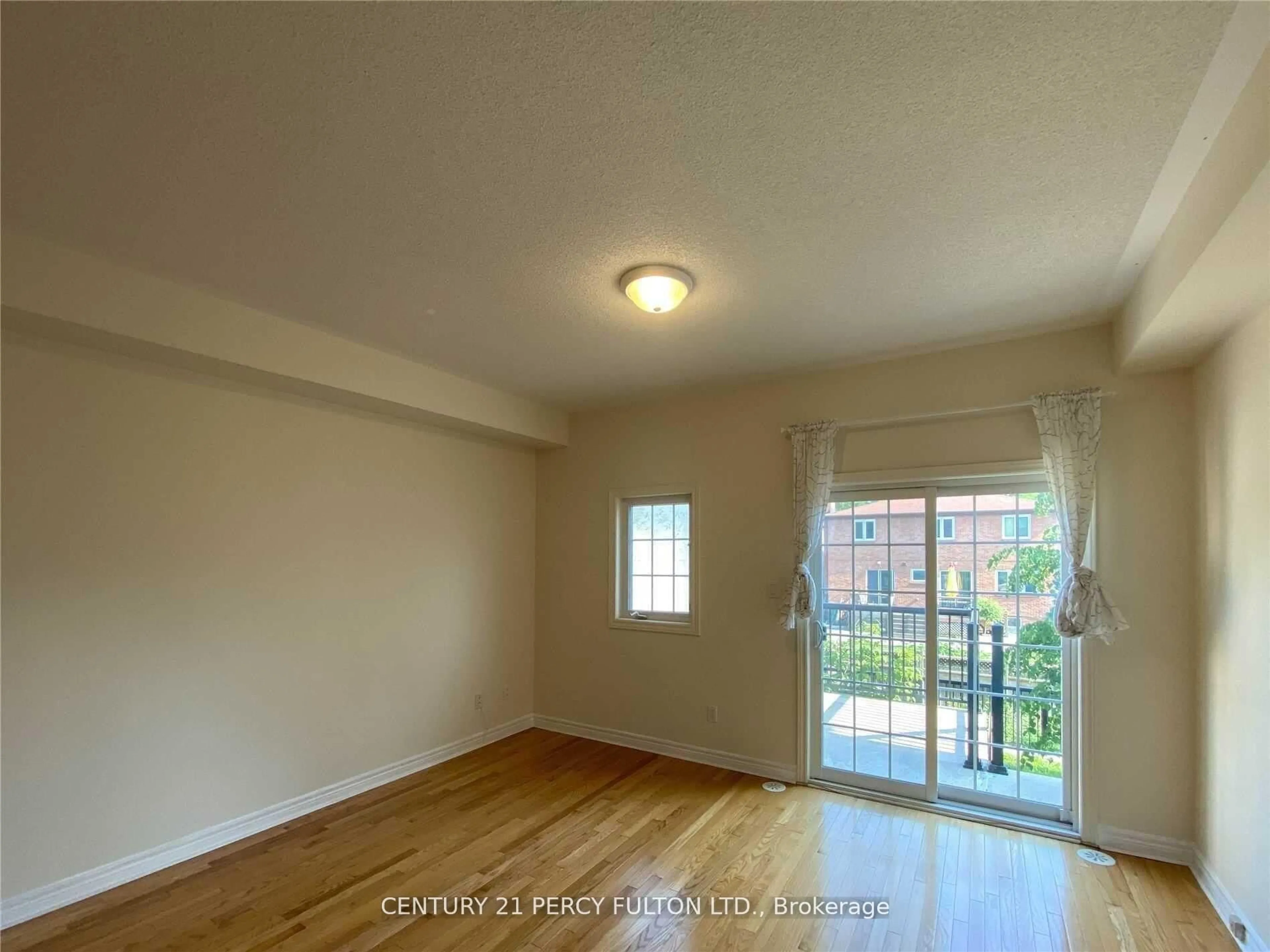 A pic of a room for 169 Finch Ave #E, Toronto Ontario M2N 4R8