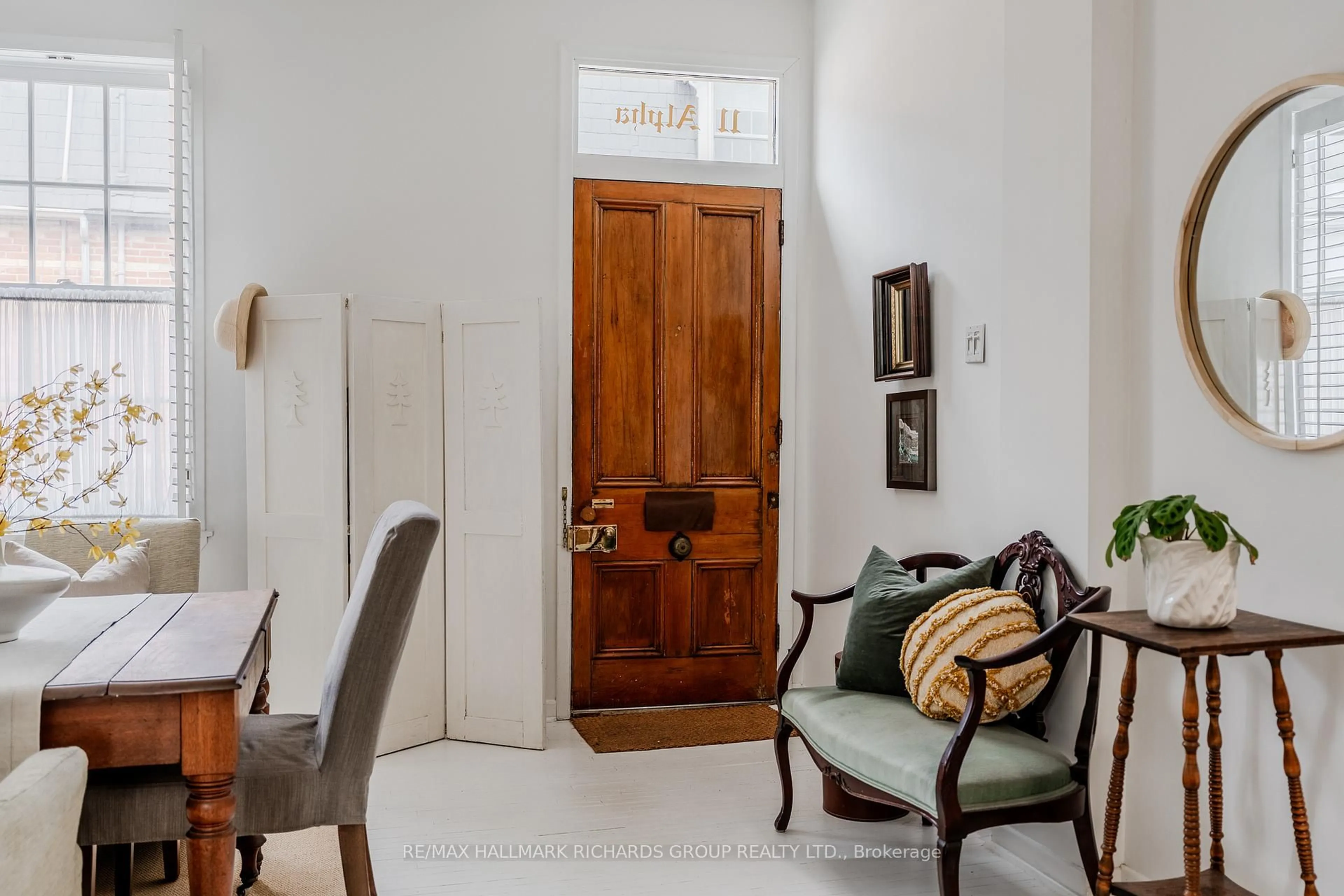 Indoor entryway for 11 Alpha Ave, Toronto Ontario M4X 1J2