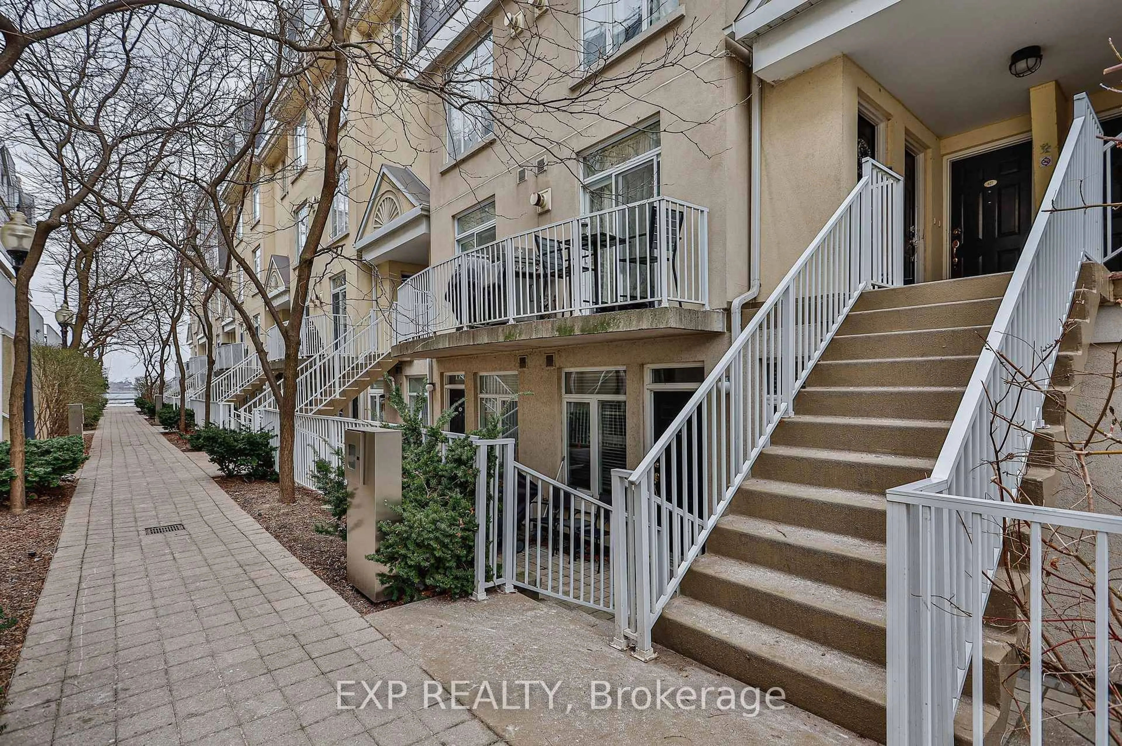 Unknown for 38 Stadium Rd #655, Toronto Ontario M5V 3P4