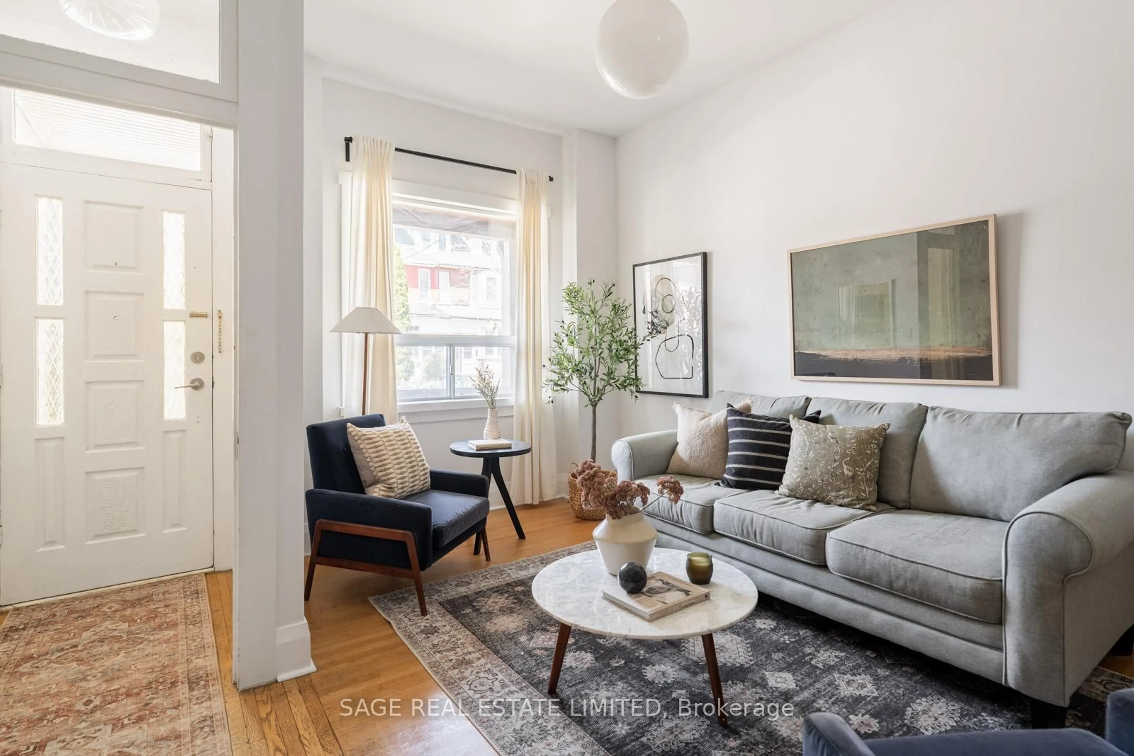 Living room with furniture, unknown for 83 Claremont St, Toronto Ontario M6J 2M7