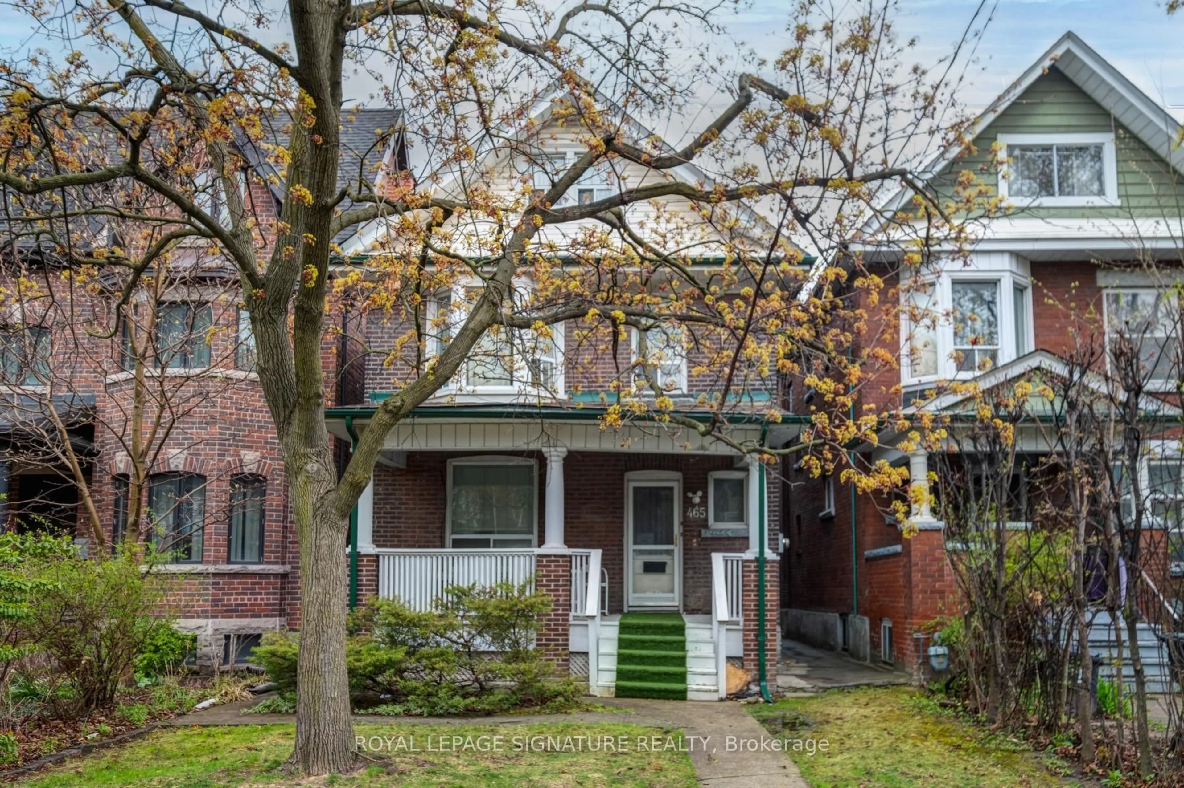 Home with brick exterior material, street for 465 Gladstone Ave, Toronto Ontario M6H 3J1