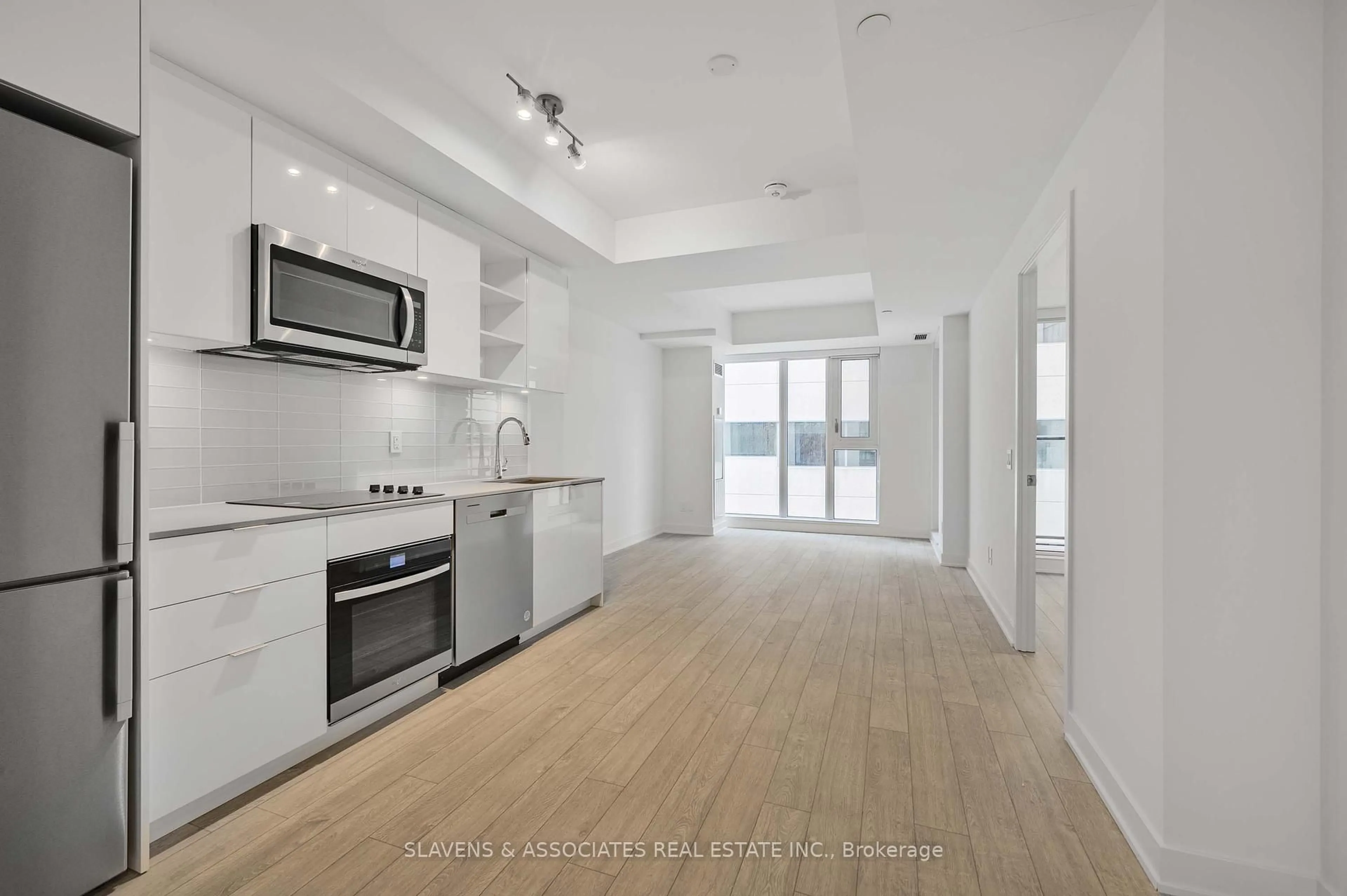 Open concept kitchen, unknown for 543 Richmond St #735, Toronto Ontario M5V 0W9