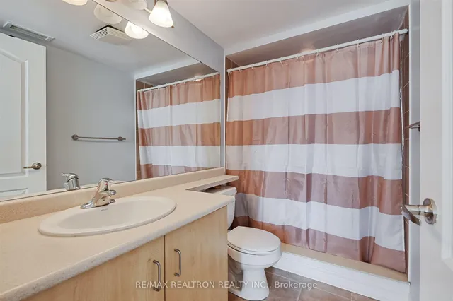 Additional property image - 212 Eglinton Ave Unit 803