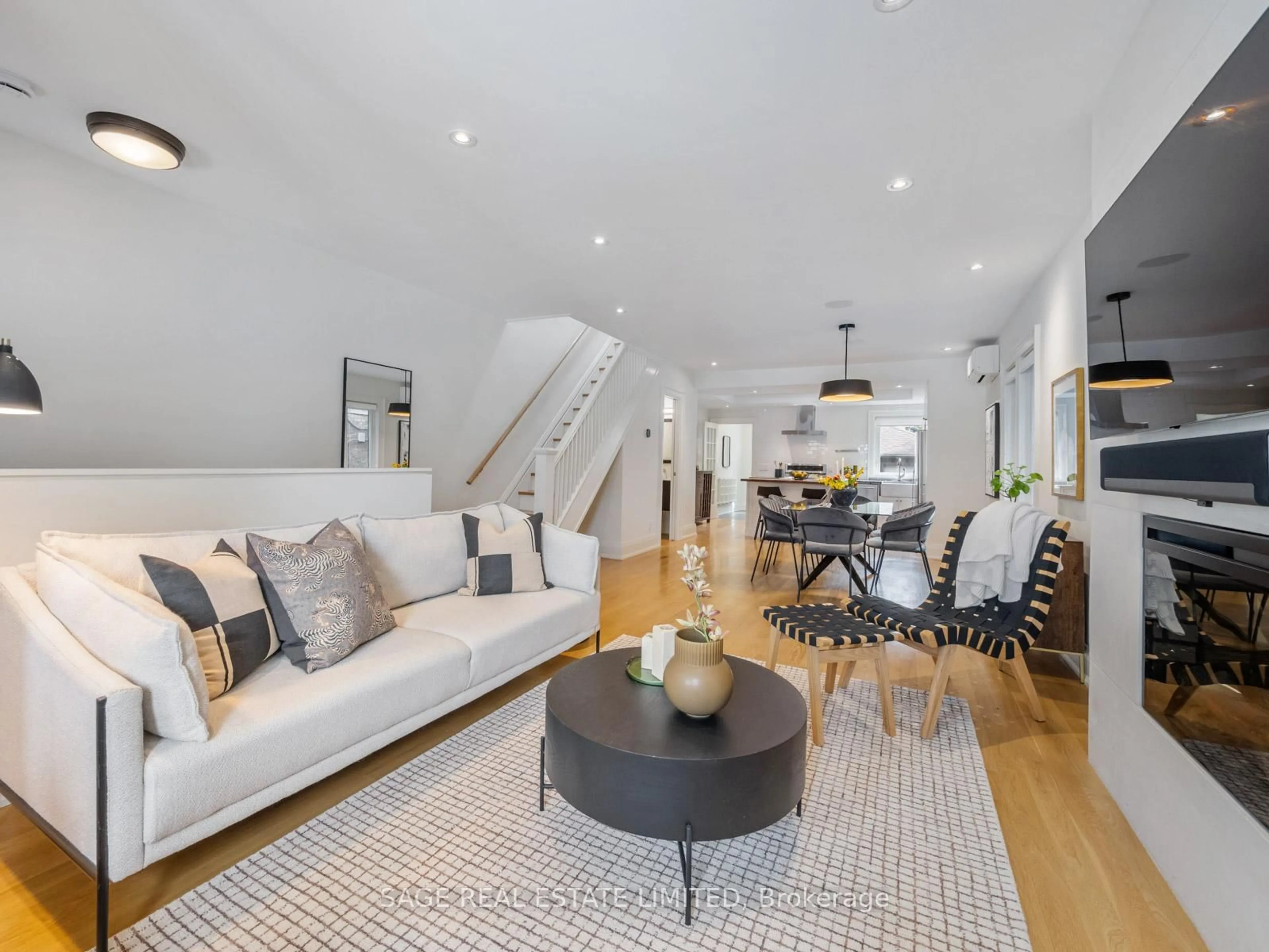 Living room with furniture, unknown for 83 Falcon St, Toronto Ontario M4S 2P4