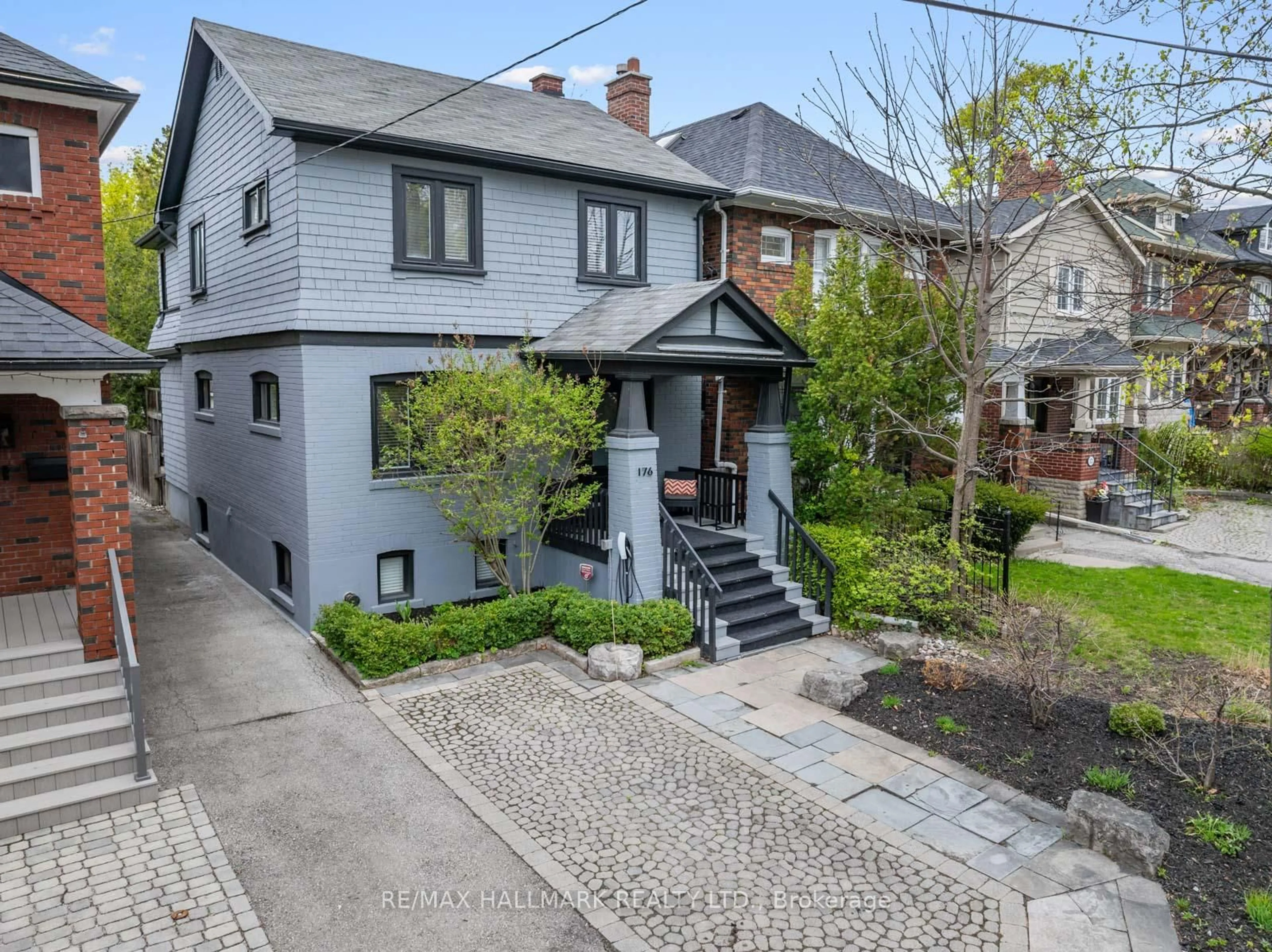 Home with brick exterior material, street for 176 Melrose Ave, Toronto Ontario M5M 1Z1