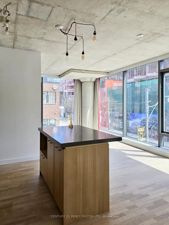 Additional property image - 560 King St Unit 213
