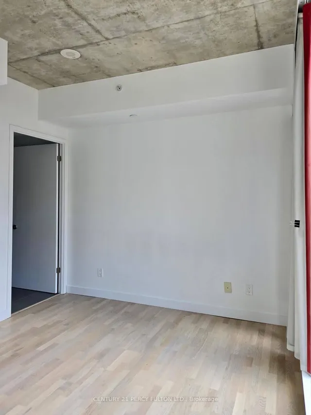 Additional property image - 560 King St Unit 213