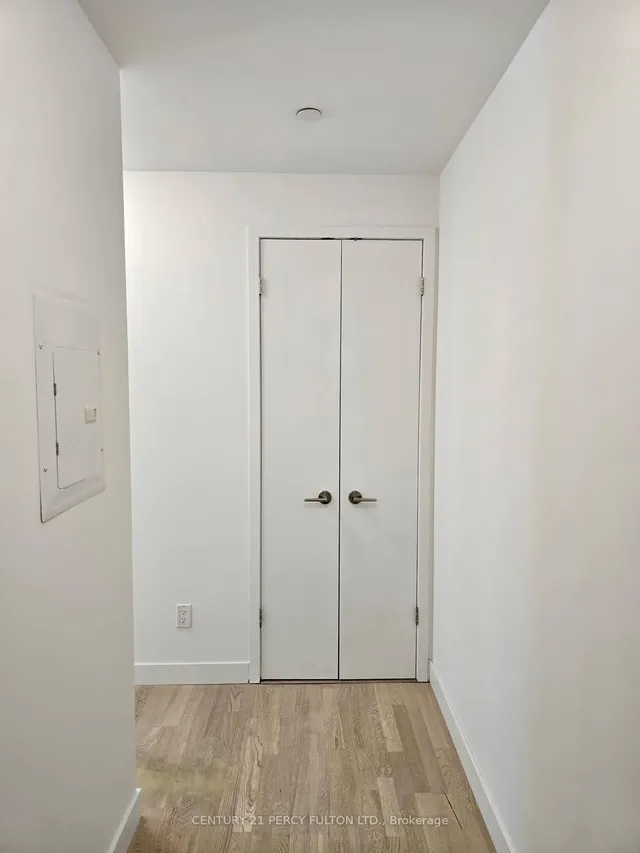 Additional property image - 560 King St Unit 213