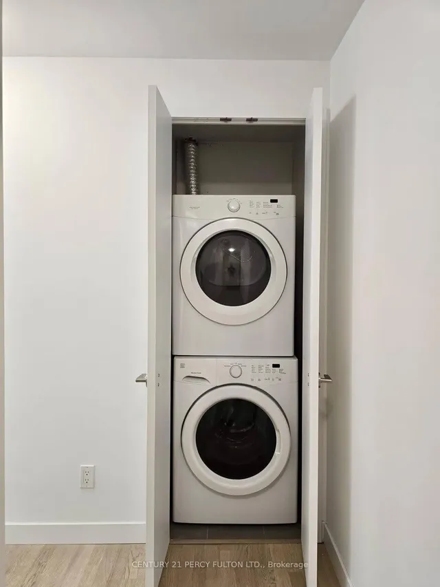 Additional property image - 560 King St Unit 213