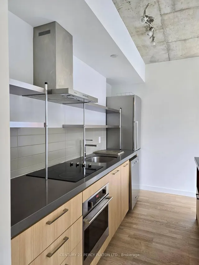 Additional property image - 560 King St Unit 213