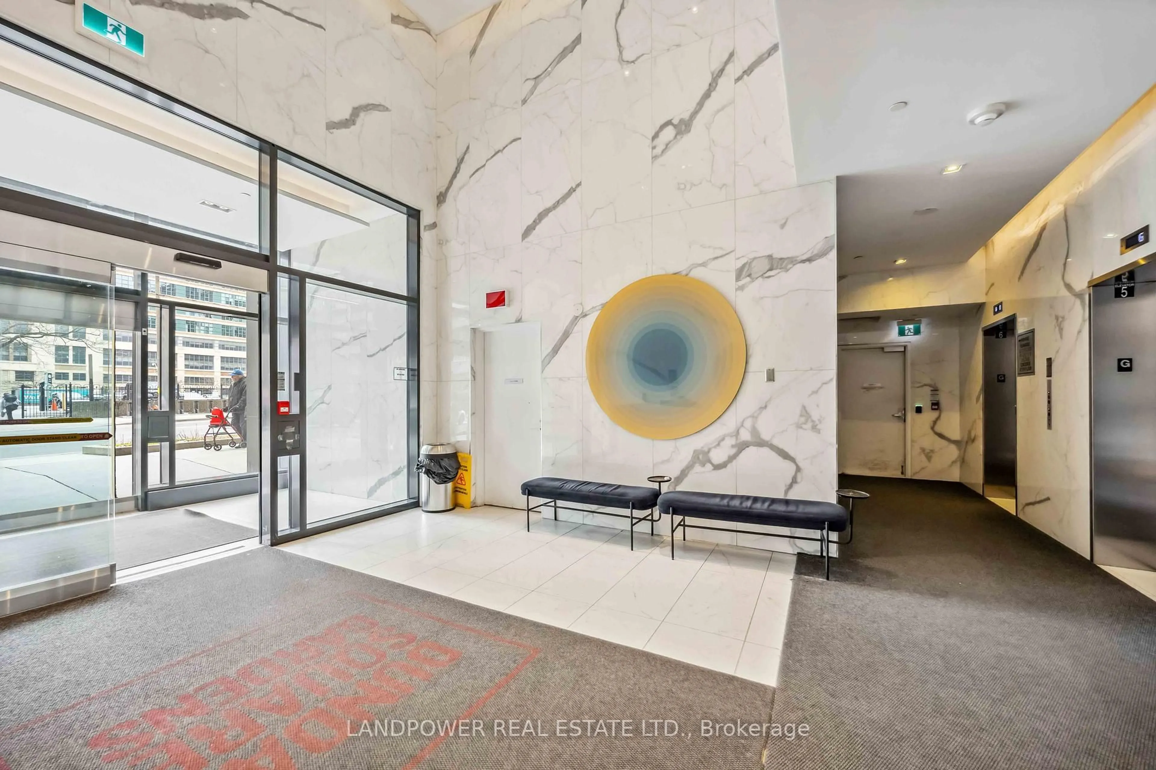 Indoor foyer for 251 Jarvis St #1435, Toronto Ontario M5B 2C2