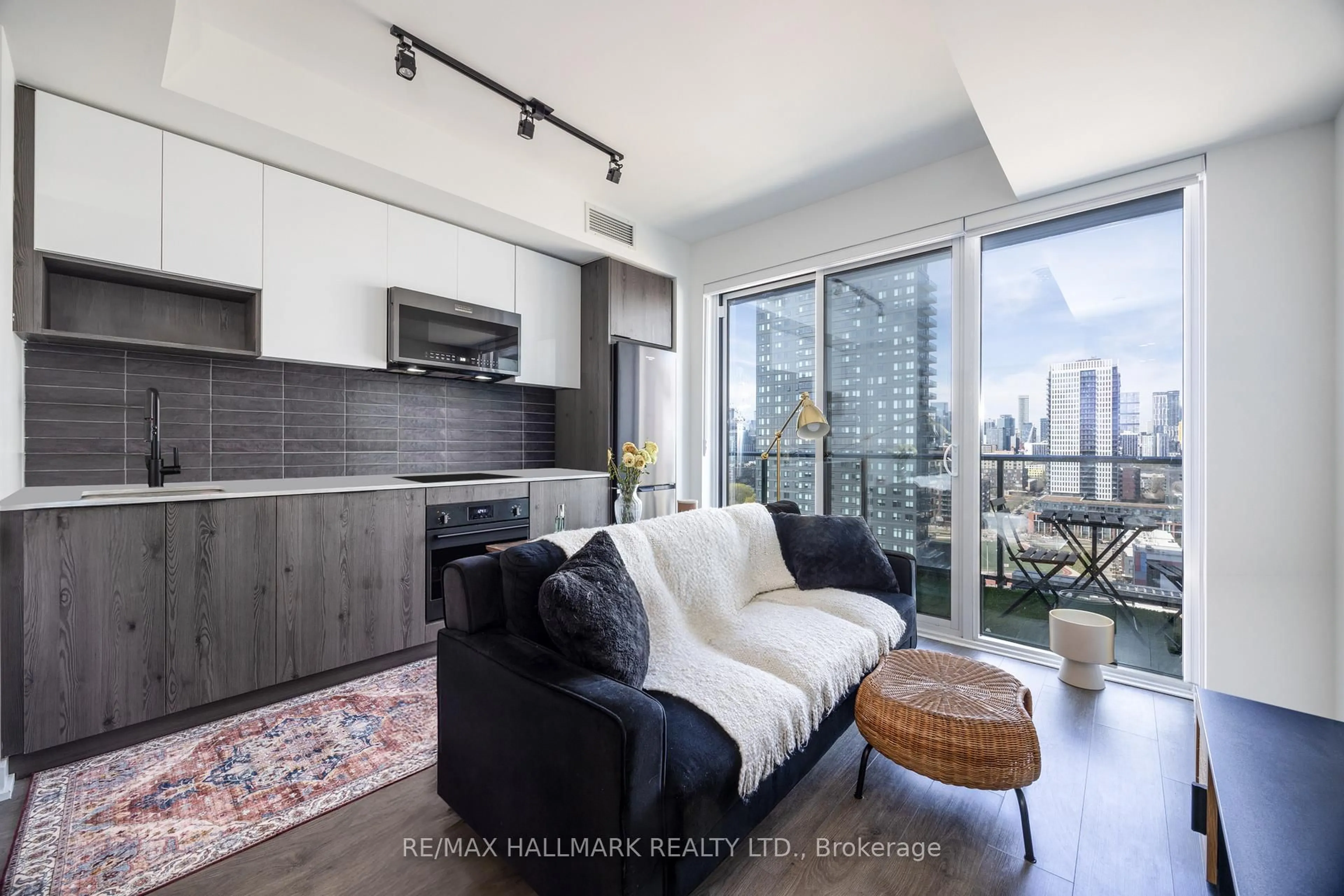 Living room with furniture, unknown for 5 Defries St #1507, Toronto Ontario M5A 0W7