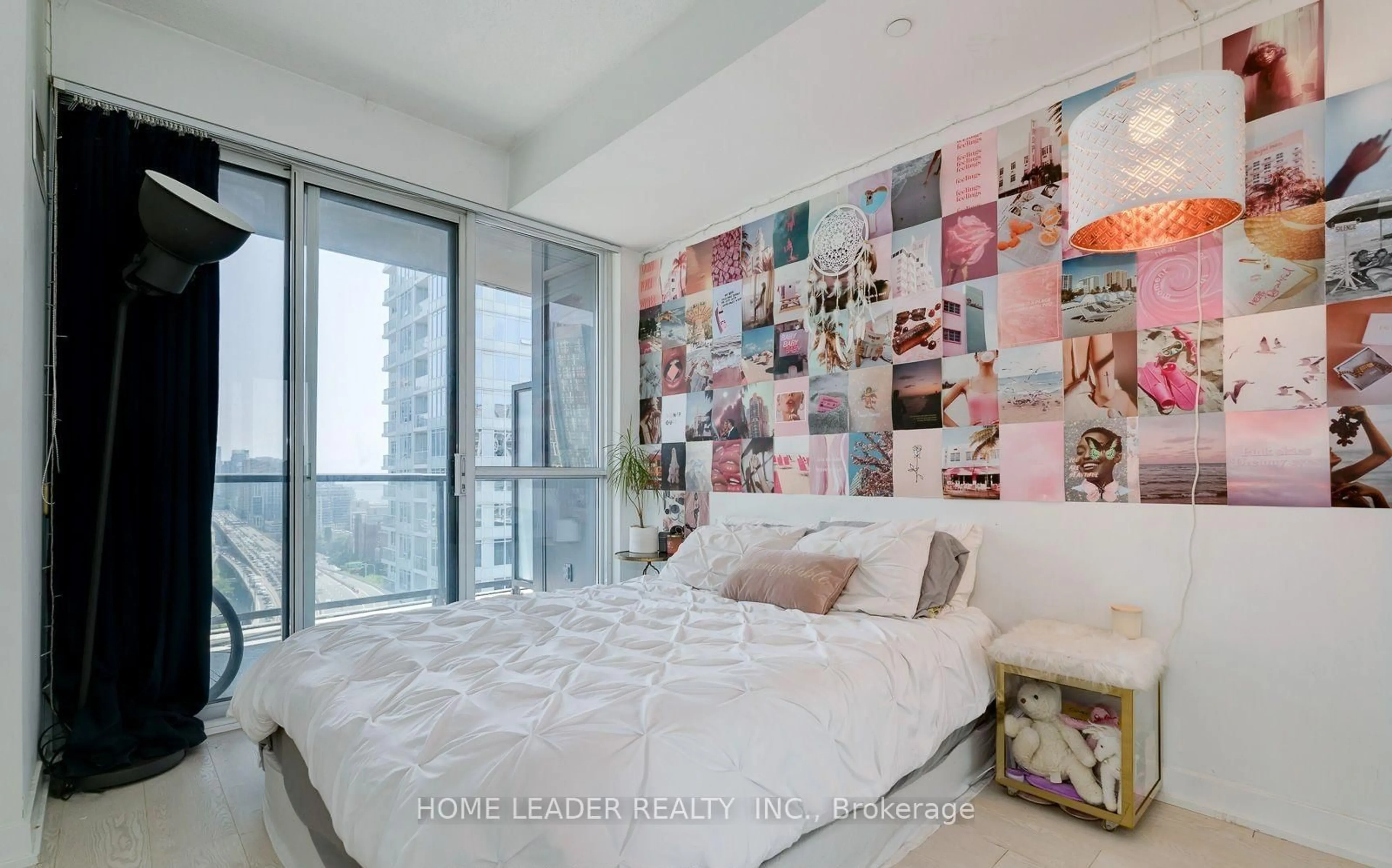 Bedroom with bed, unknown for 20 Bruyeres Mews #2205, Toronto Ontario M5V 0G8
