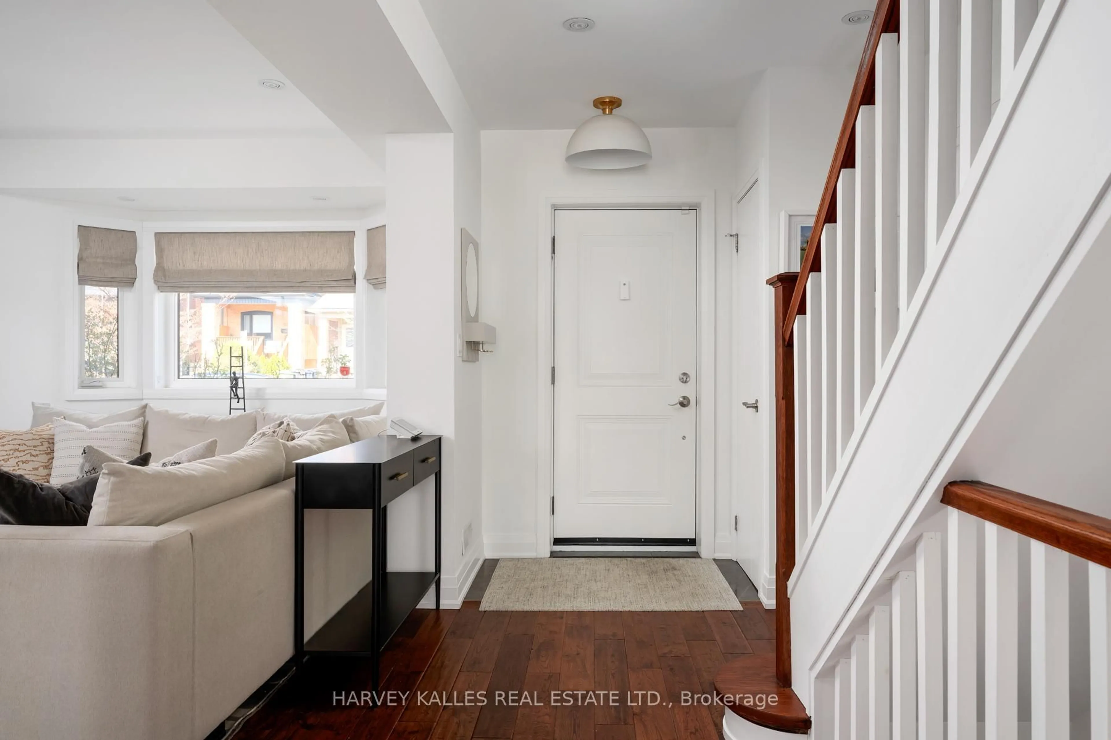 Indoor entryway for 356 Lauder Ave, Toronto Ontario M6E 3H8