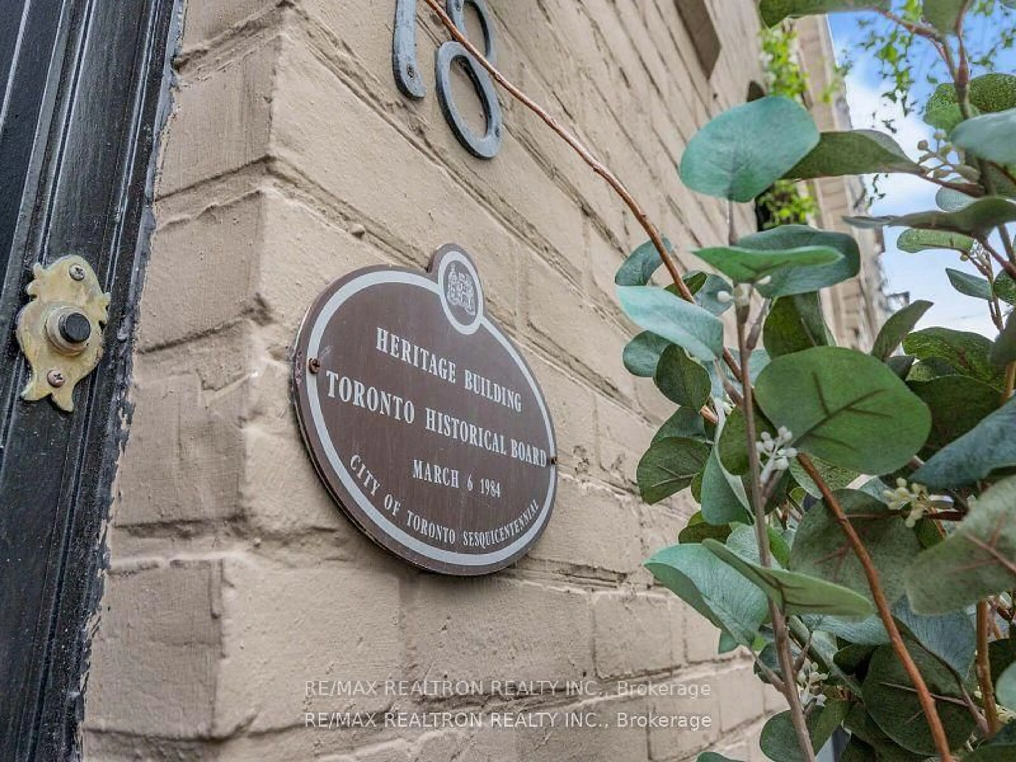 Unknown for 18 Belmont St, Toronto Ontario M5R 1P8
