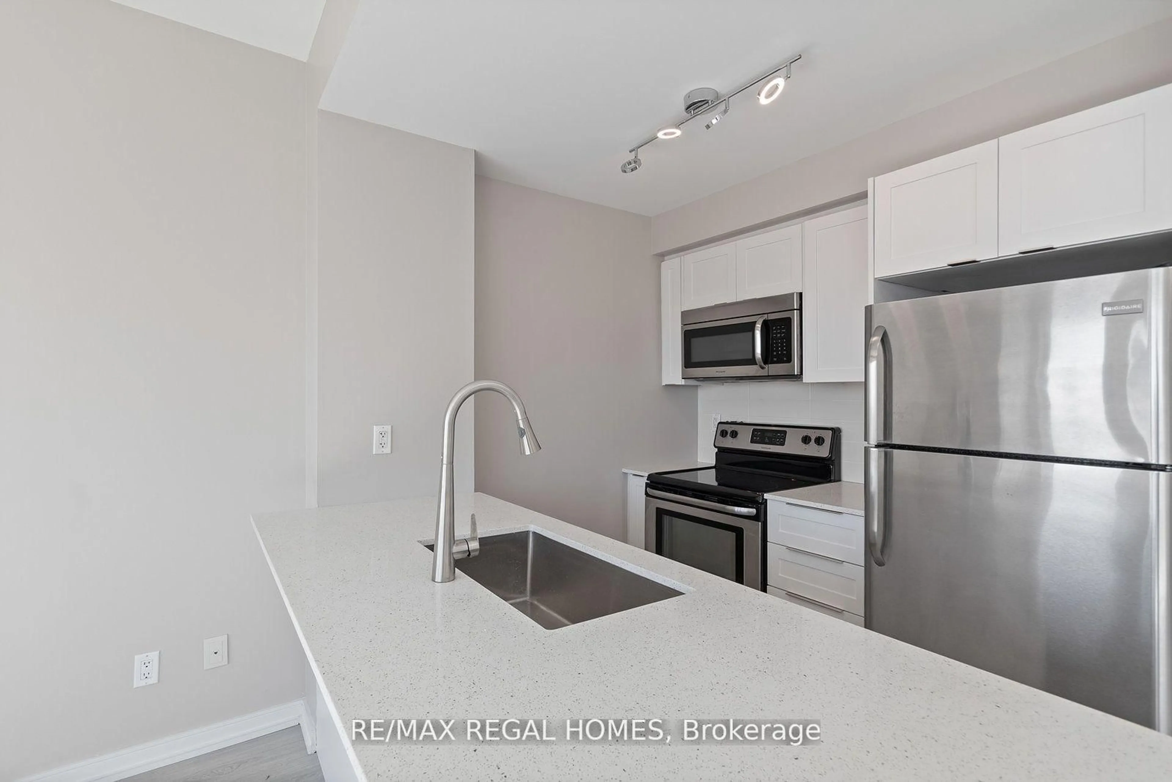 Standard kitchen, unknown for 55 East Liberty St #512, Toronto Ontario M6K 3P9