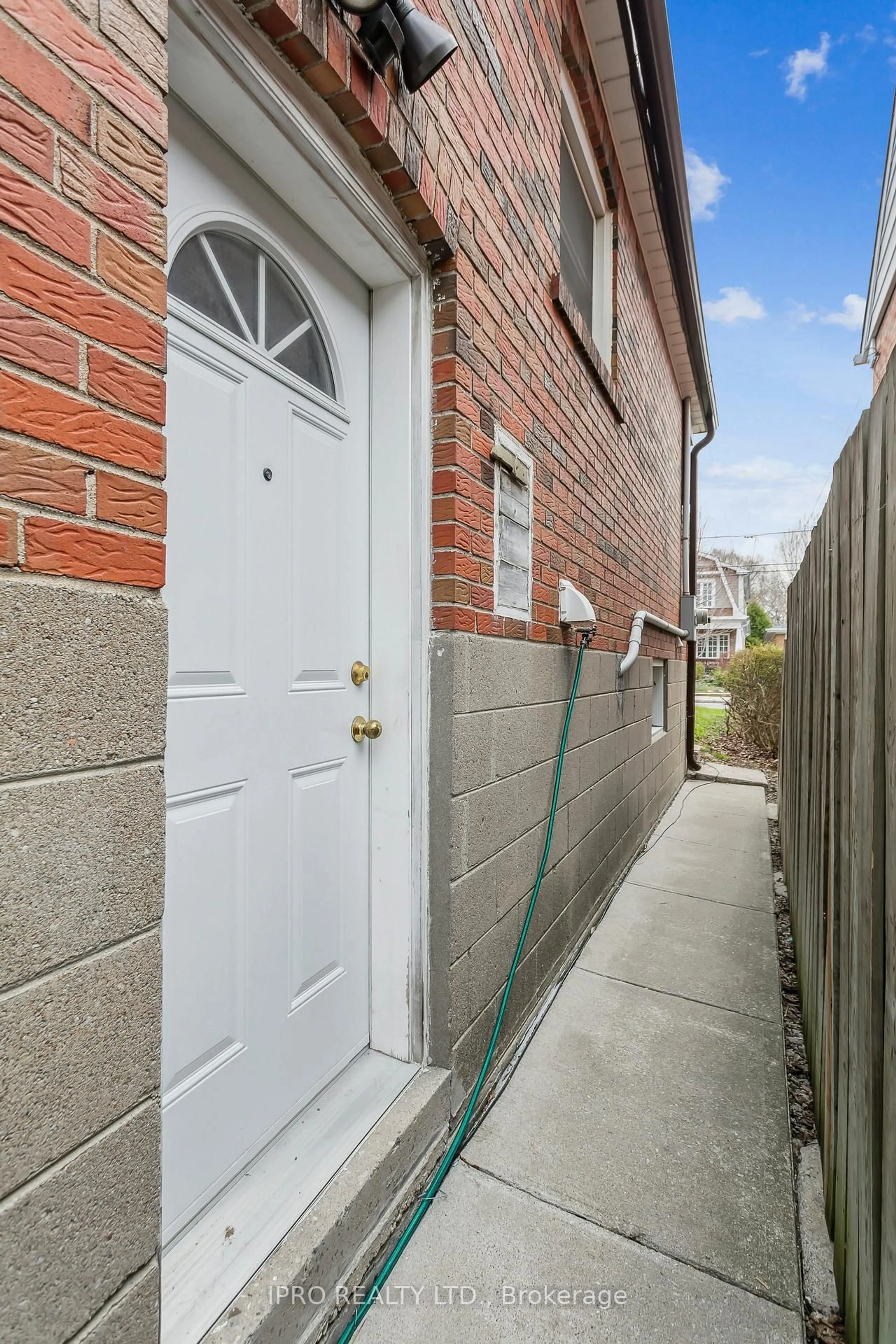 Unknown for 120 Johnston Ave, Toronto Ontario M2N 1H2