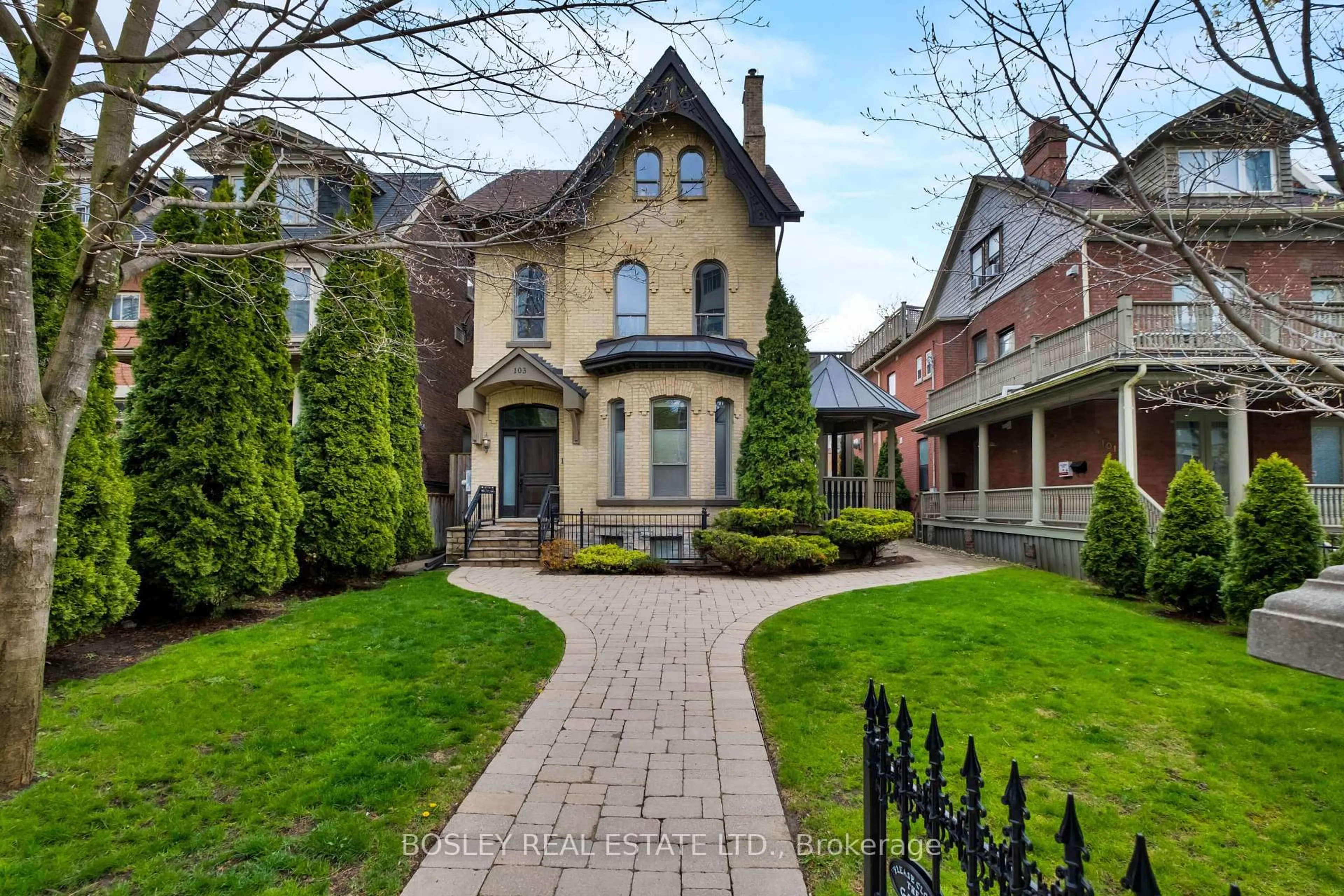 Home with brick exterior material, street for 103 Pembroke St #4, Toronto Ontario M5A 2N9
