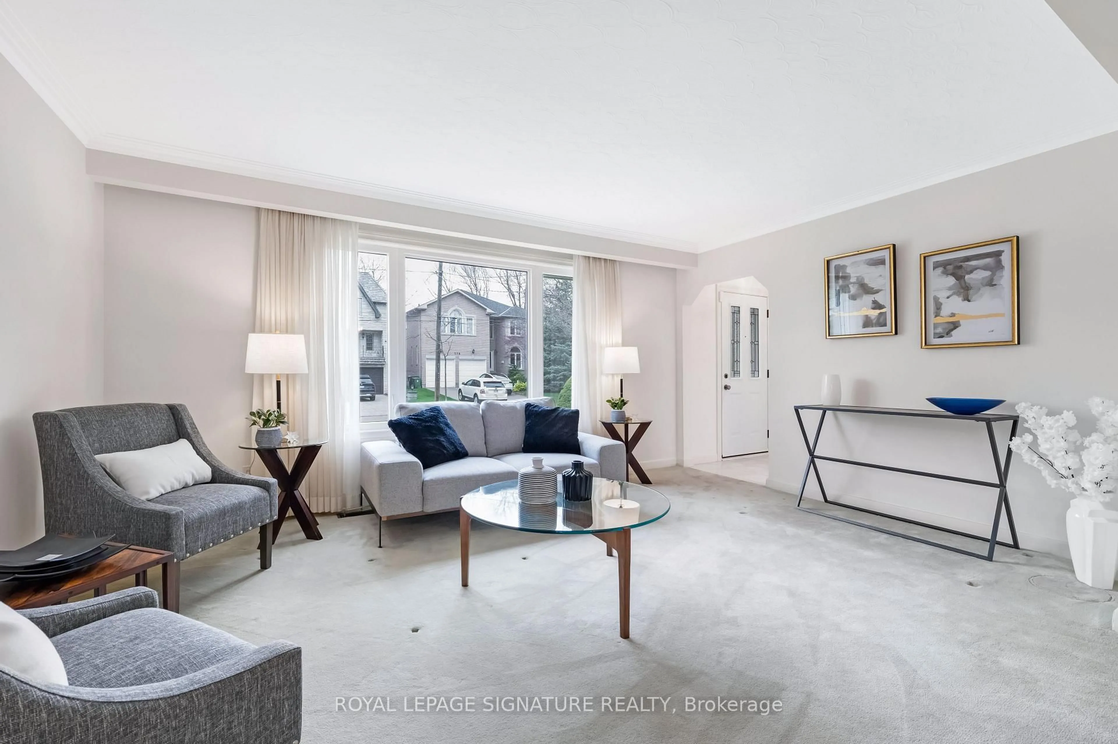 Living room with furniture, unknown for 273 Dunview Ave, Toronto Ontario M2N 4J4