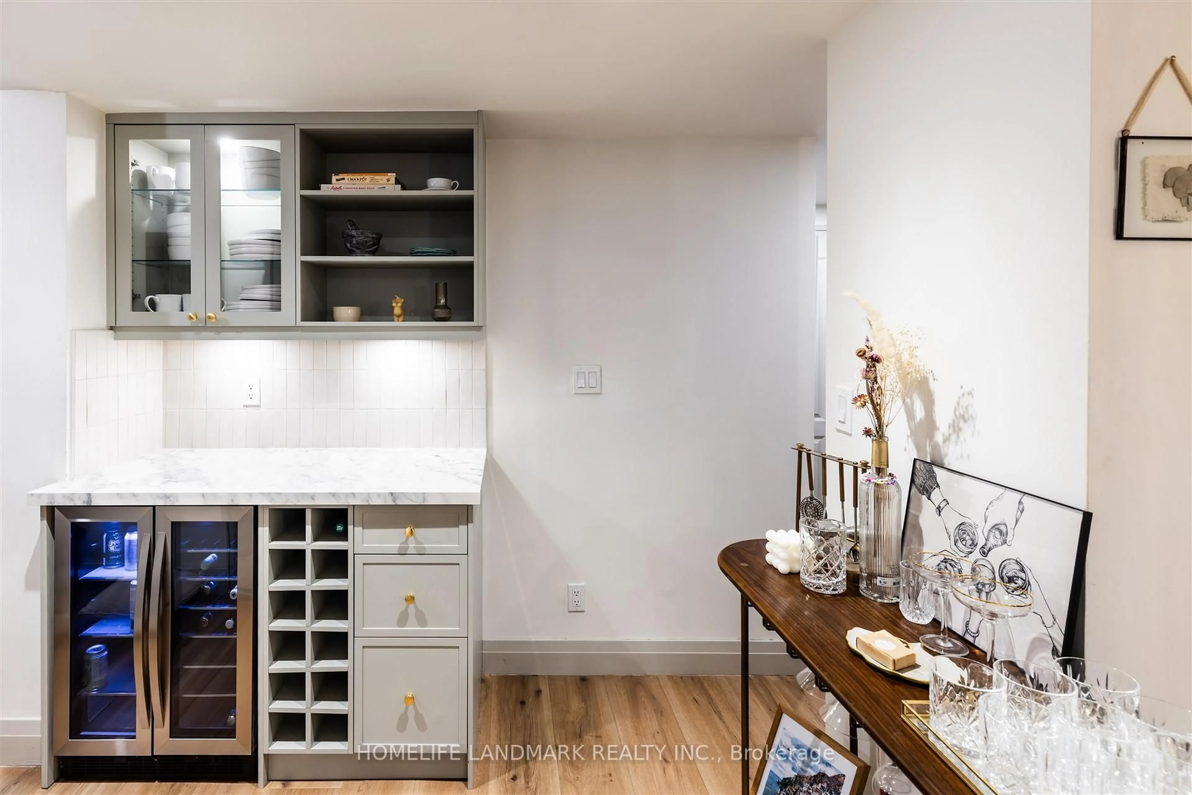 Contemporary kitchen, unknown for 9 Greenbriar Rd #201, Toronto Ontario M2K 1H4