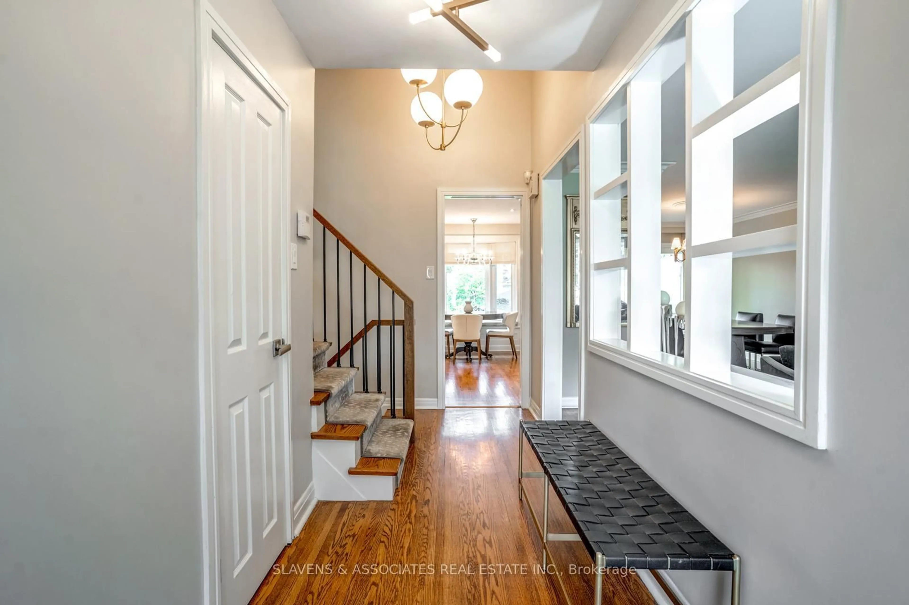 Indoor entryway for 14 Munro Blvd, Toronto Ontario M2P 1B9