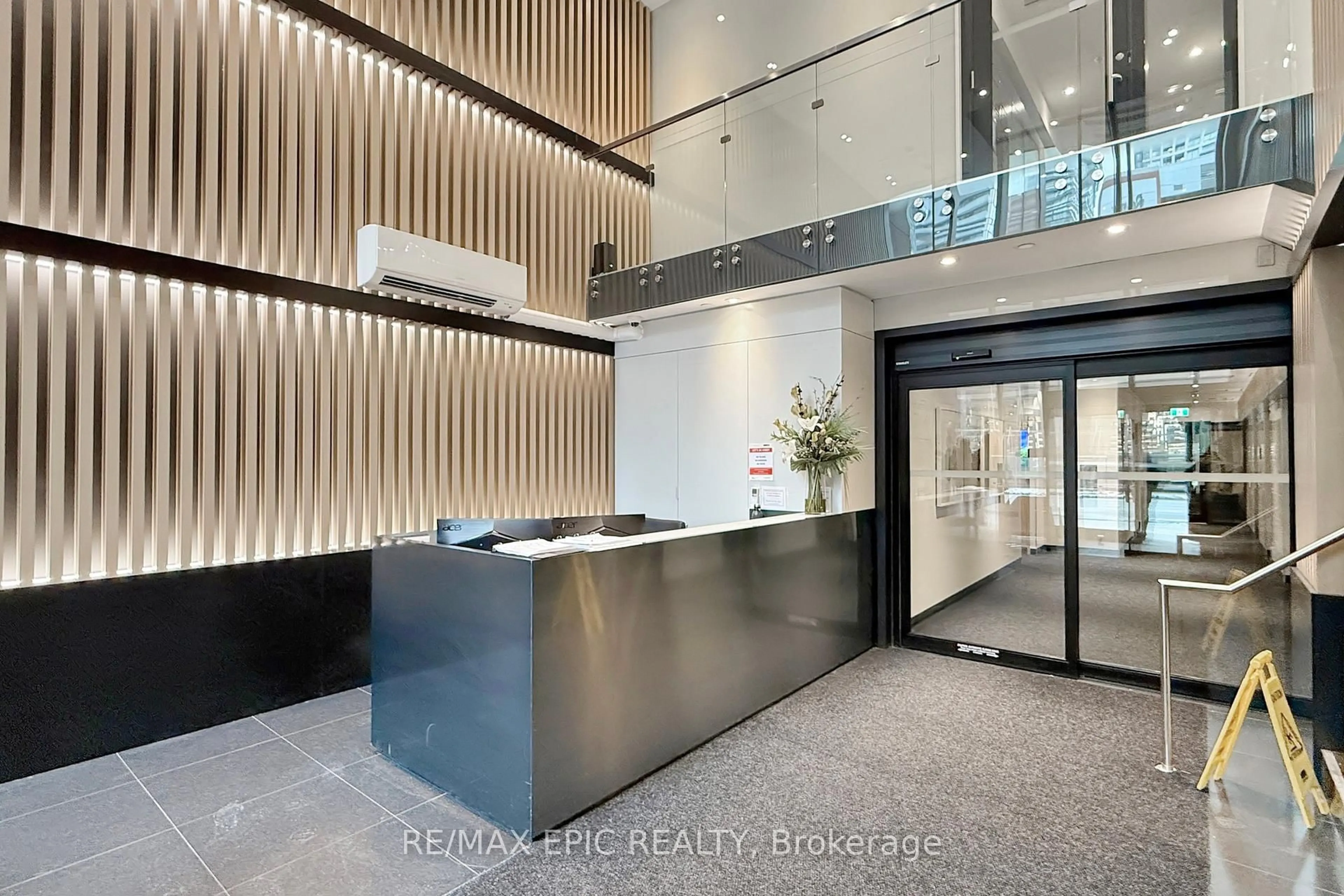 Indoor foyer for 357 King St #2906, Toronto Ontario M5V 0S7