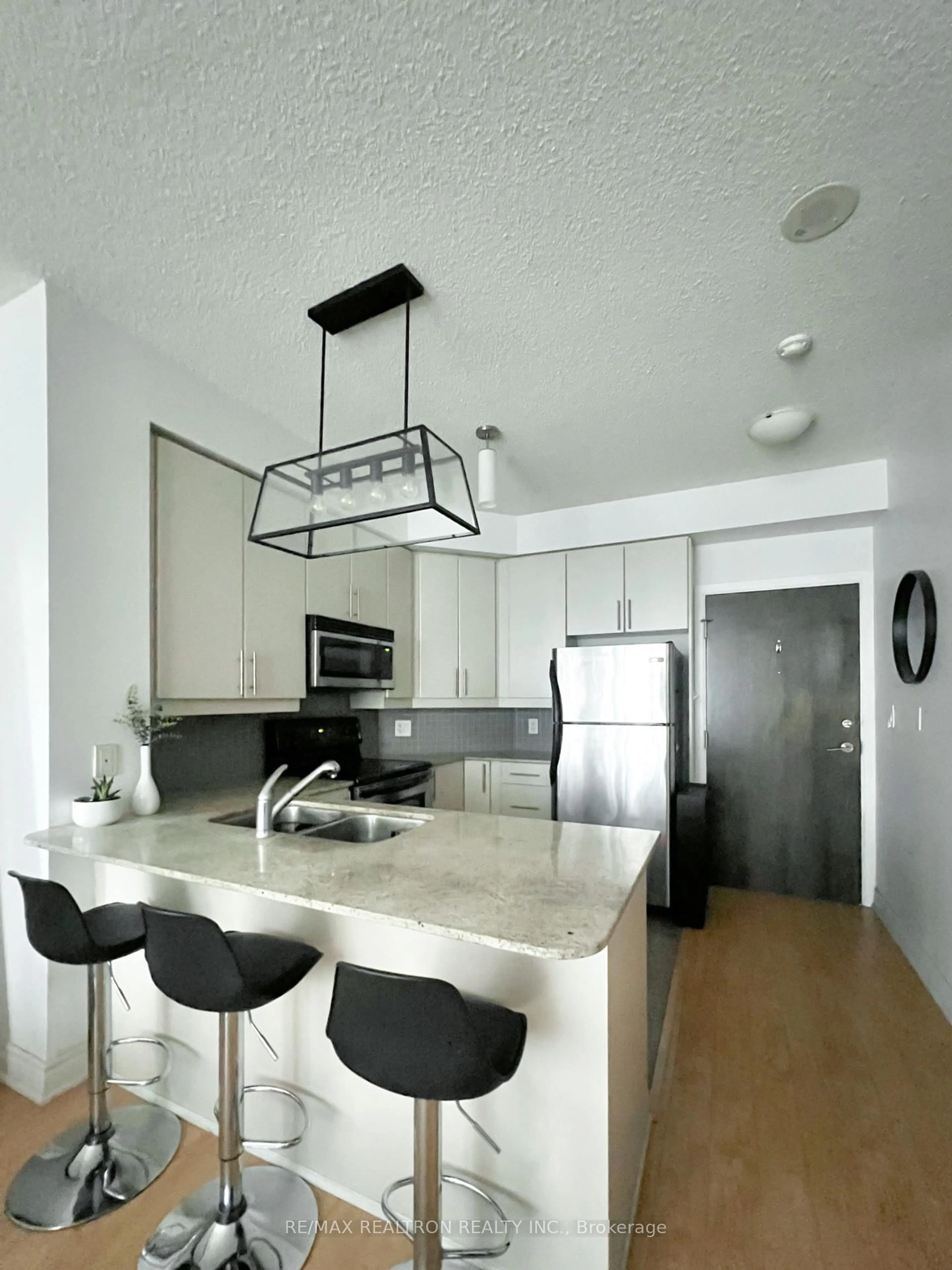 Contemporary kitchen, unknown for 18 Harbour St #2104, Toronto Ontario M5J 2Z6