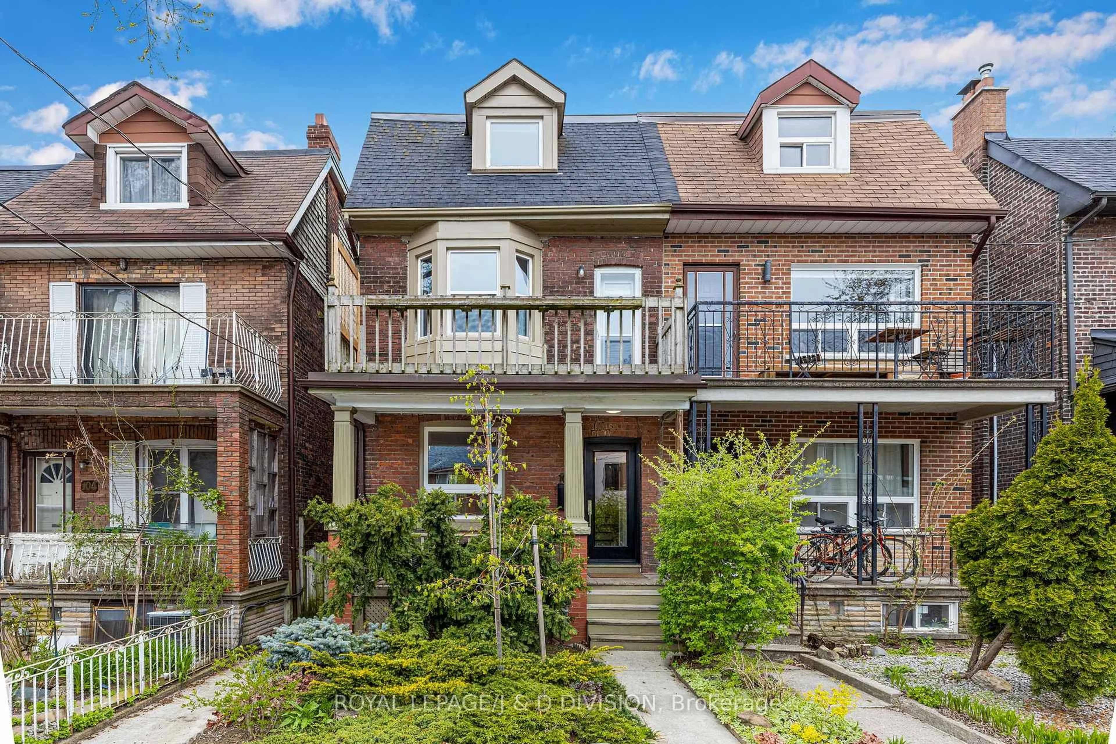 Home with brick exterior material, street for 106 Bellwoods Ave, Toronto Ontario M6J 2P4