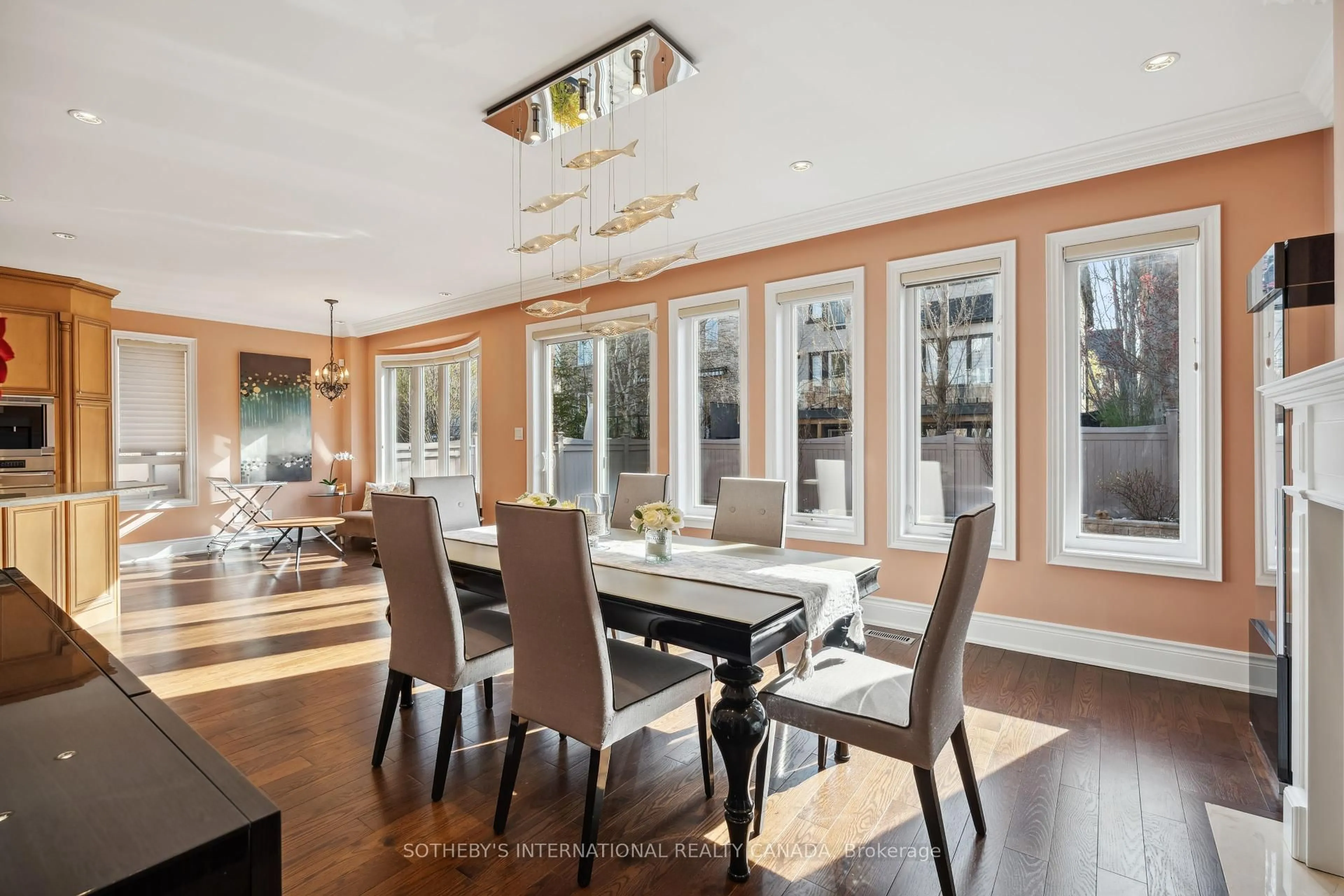 Dining room, unknown for 20 Hampton Park Cres, Toronto Ontario M4W 3X7