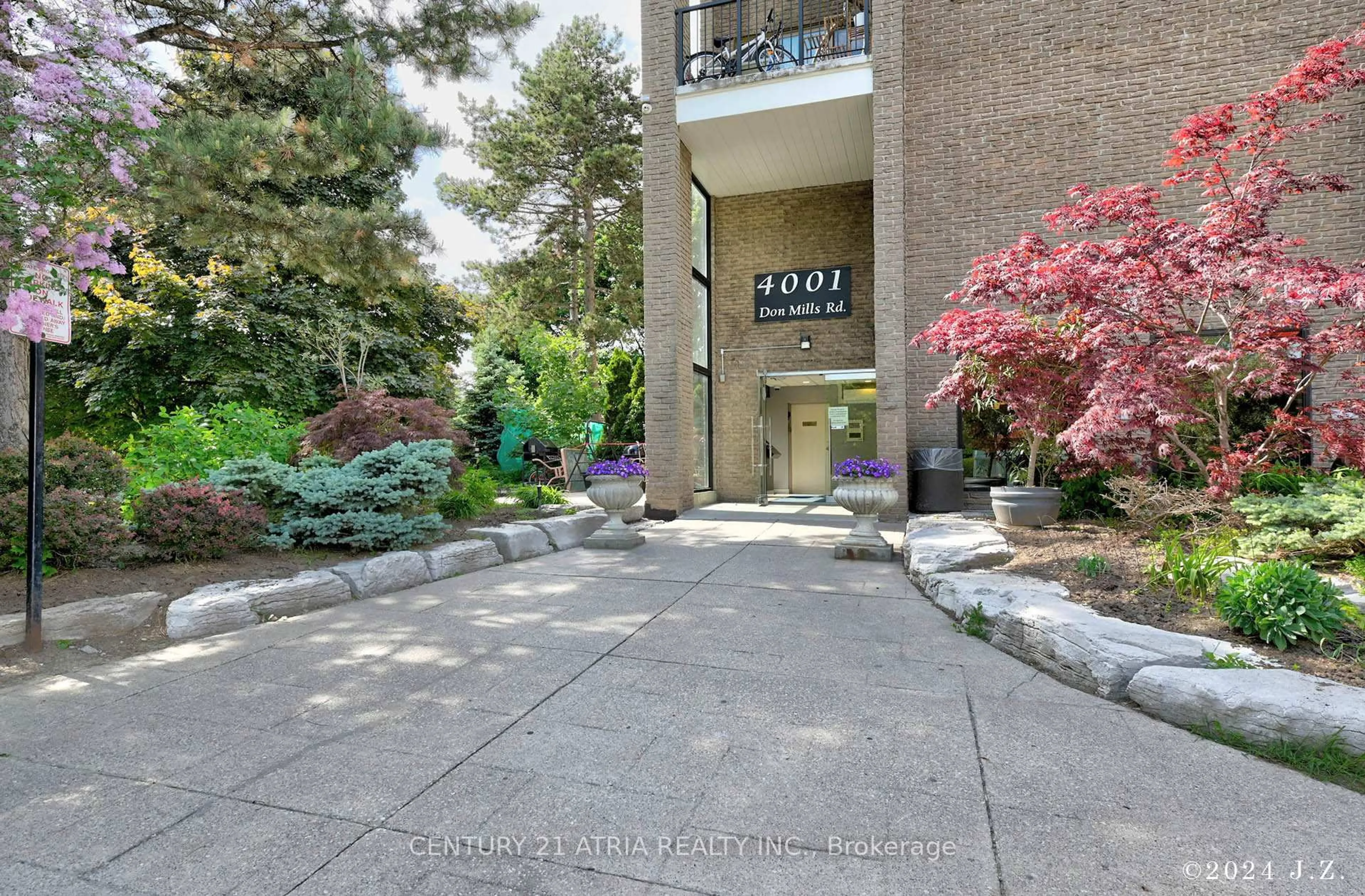 Patio, street for 4001 Don Mills Rd #233, Toronto Ontario M2H 3J8