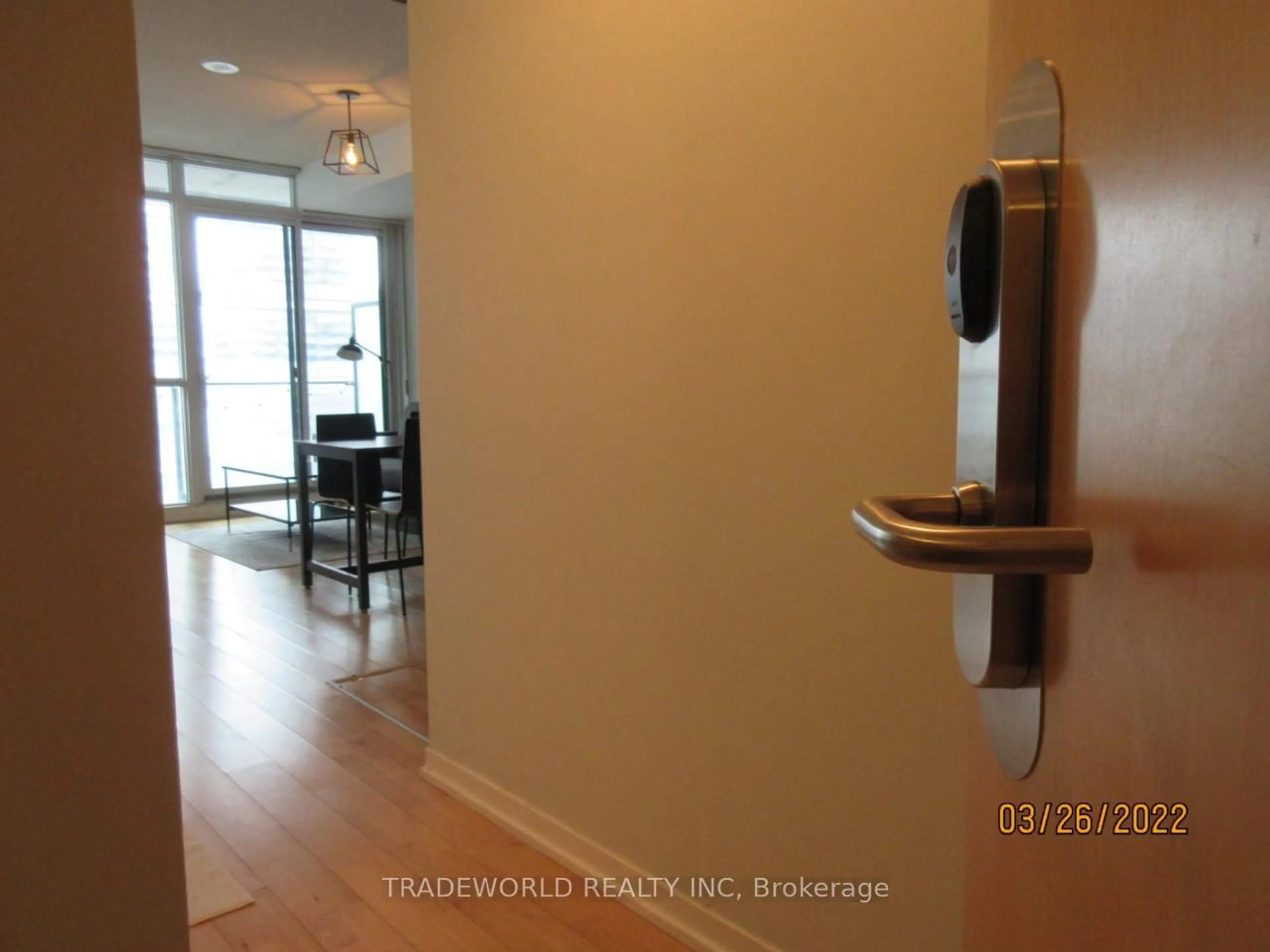 Indoor entryway for 65 Bremner Blvd #1906, Toronto Ontario M5J 0A7