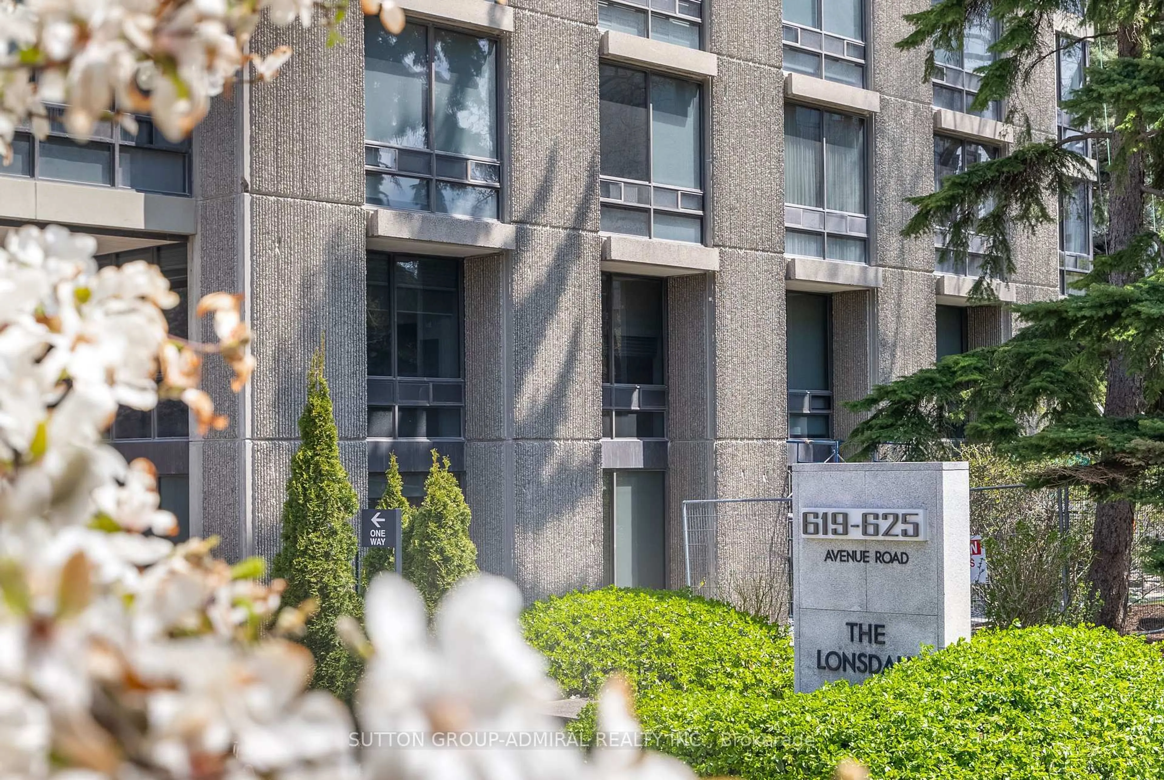Unknown for 619 Avenue Rd #1404, Toronto Ontario M4V 2K6