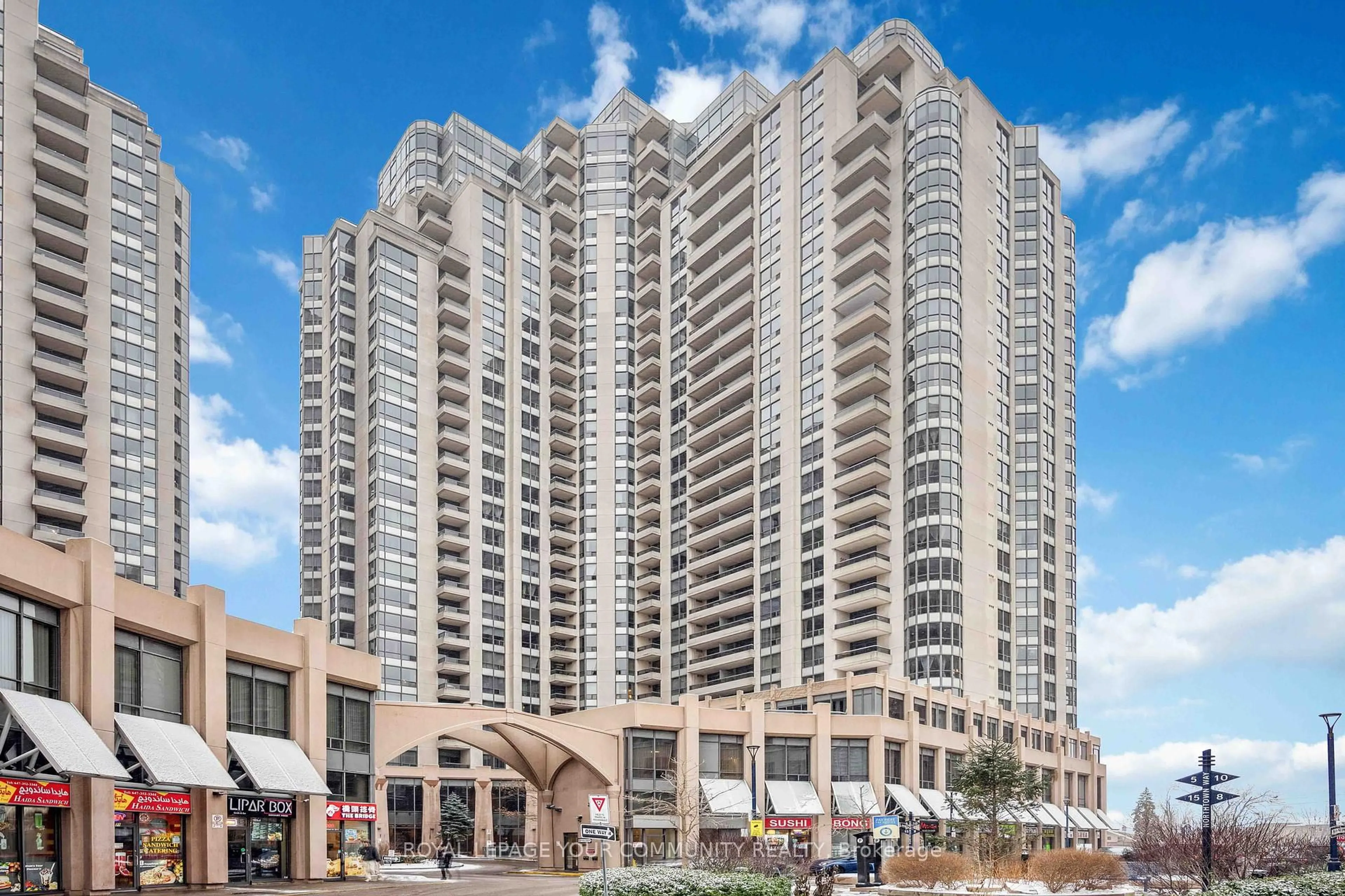Indoor foyer for 5 Northtown Way #2213, Toronto Ontario M2N 7A1