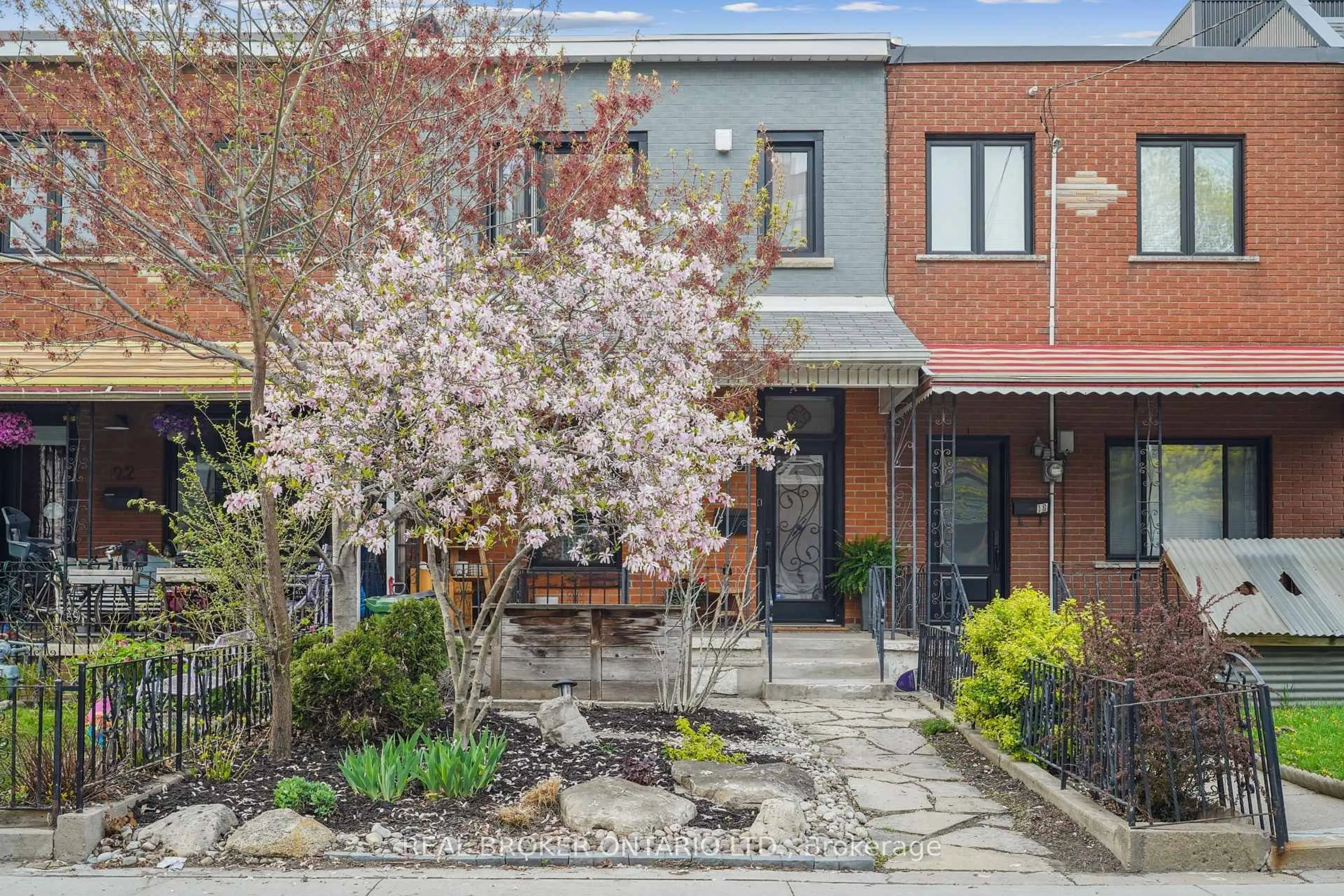 Home with brick exterior material, street for 20 Alma Ave, Toronto Ontario M6J 1N3