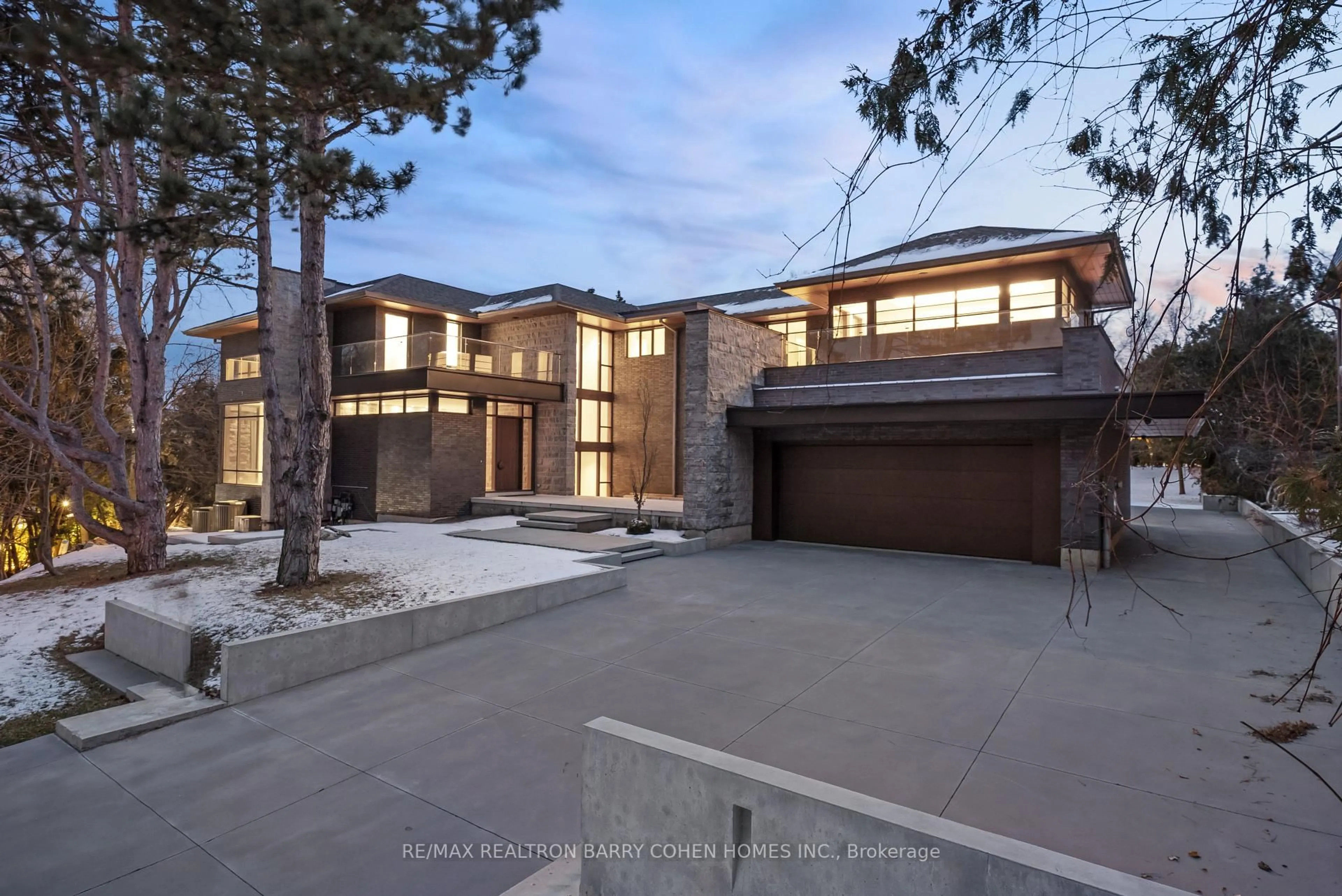 Home with brick exterior material, street for 103 Old Colony Rd, Toronto Ontario M2L 2K3