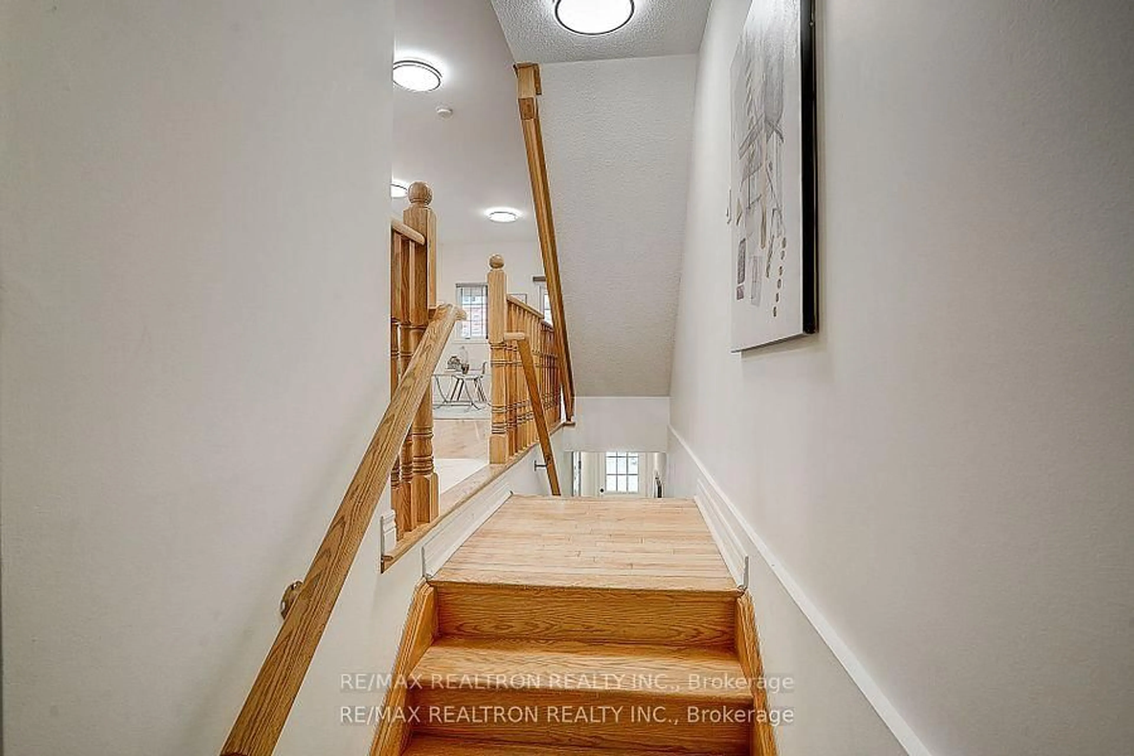 Stairs for 171B Finch Ave, Toronto Ontario M2N 4R8