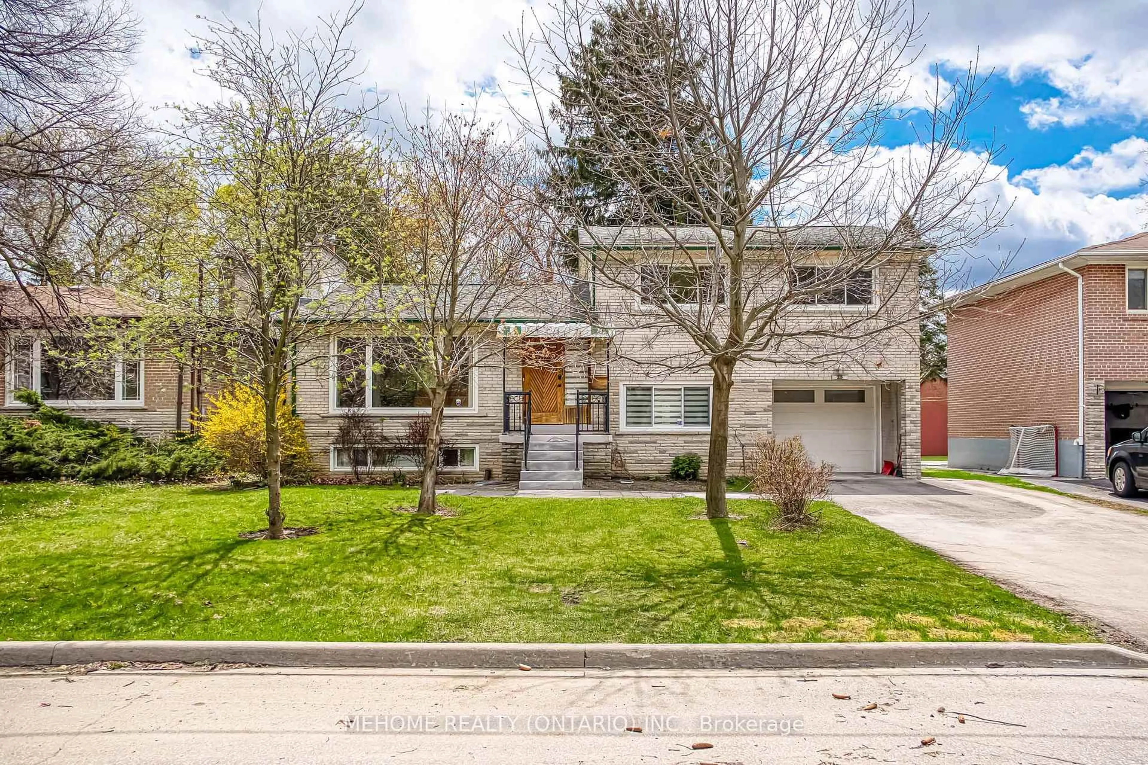 Home with brick exterior material, street for 25 Urbandale Ave, Toronto Ontario M2M 2G9