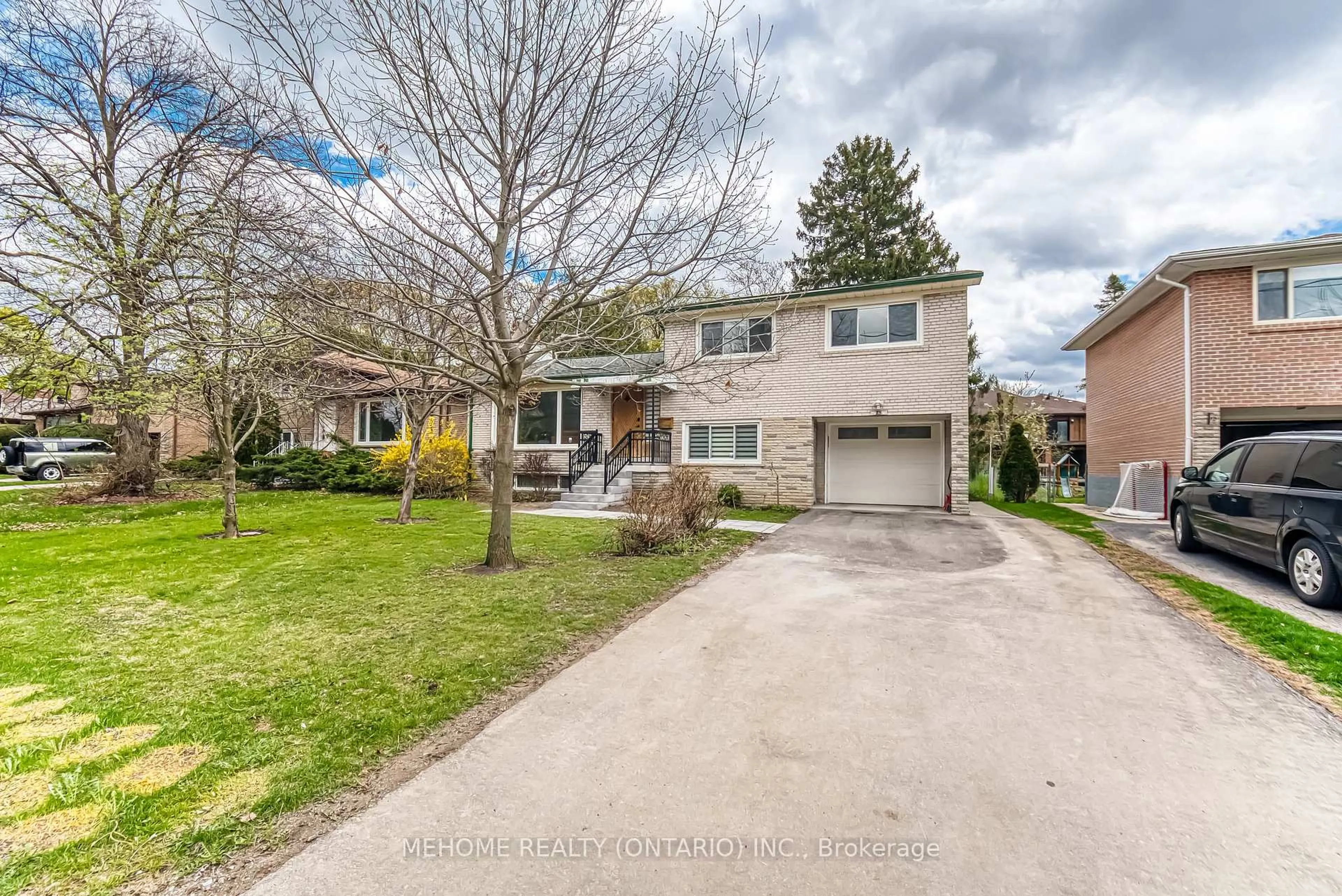 Unknown for 25 Urbandale Ave, Toronto Ontario M2M 2G9