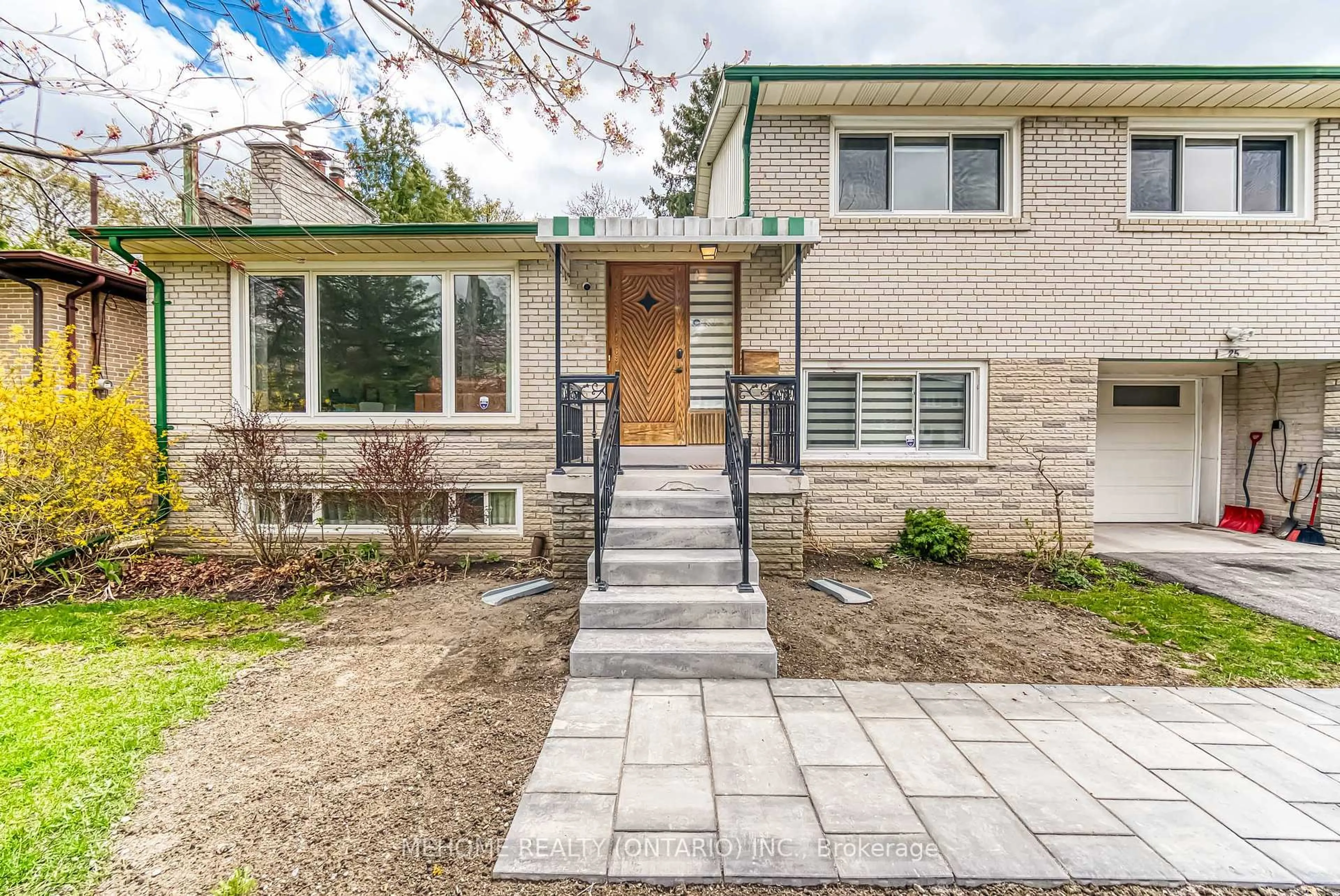 Home with brick exterior material, street for 25 Urbandale Ave, Toronto Ontario M2M 2G9