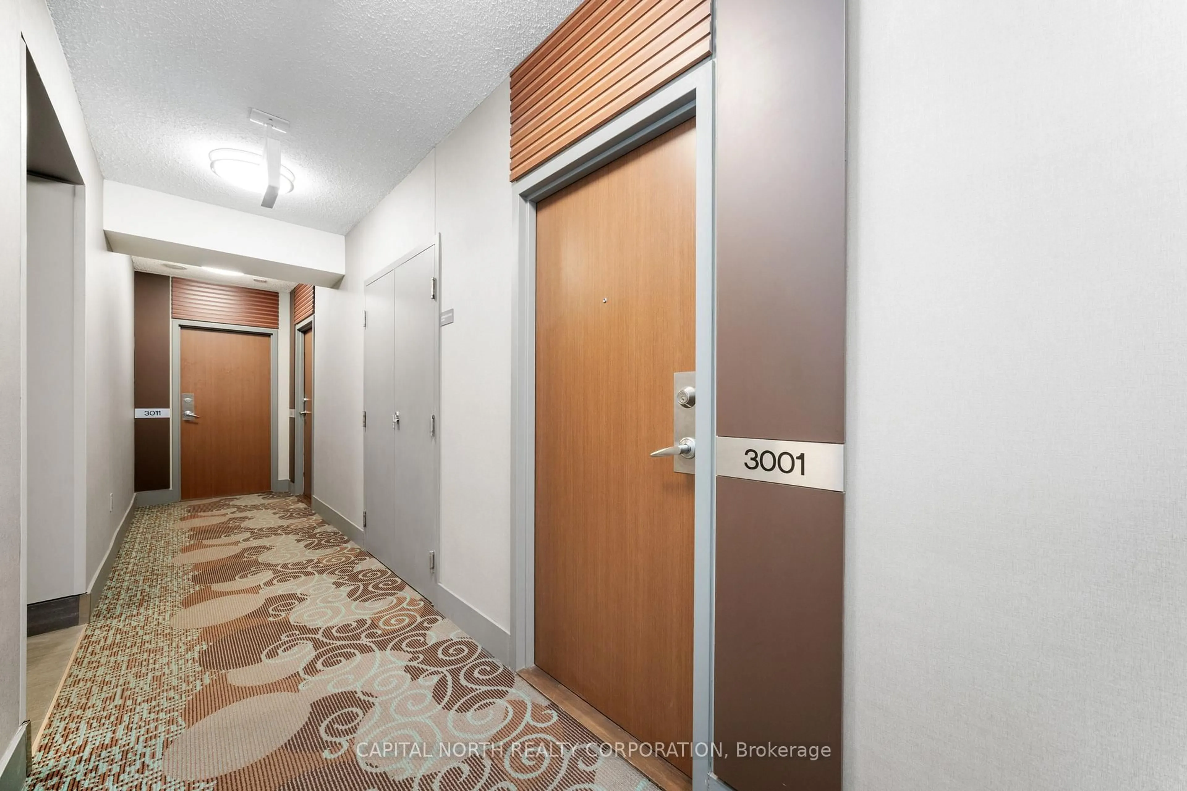 Indoor foyer for 35 Mariner Terr #3001, Toronto Ontario M5V 3V9
