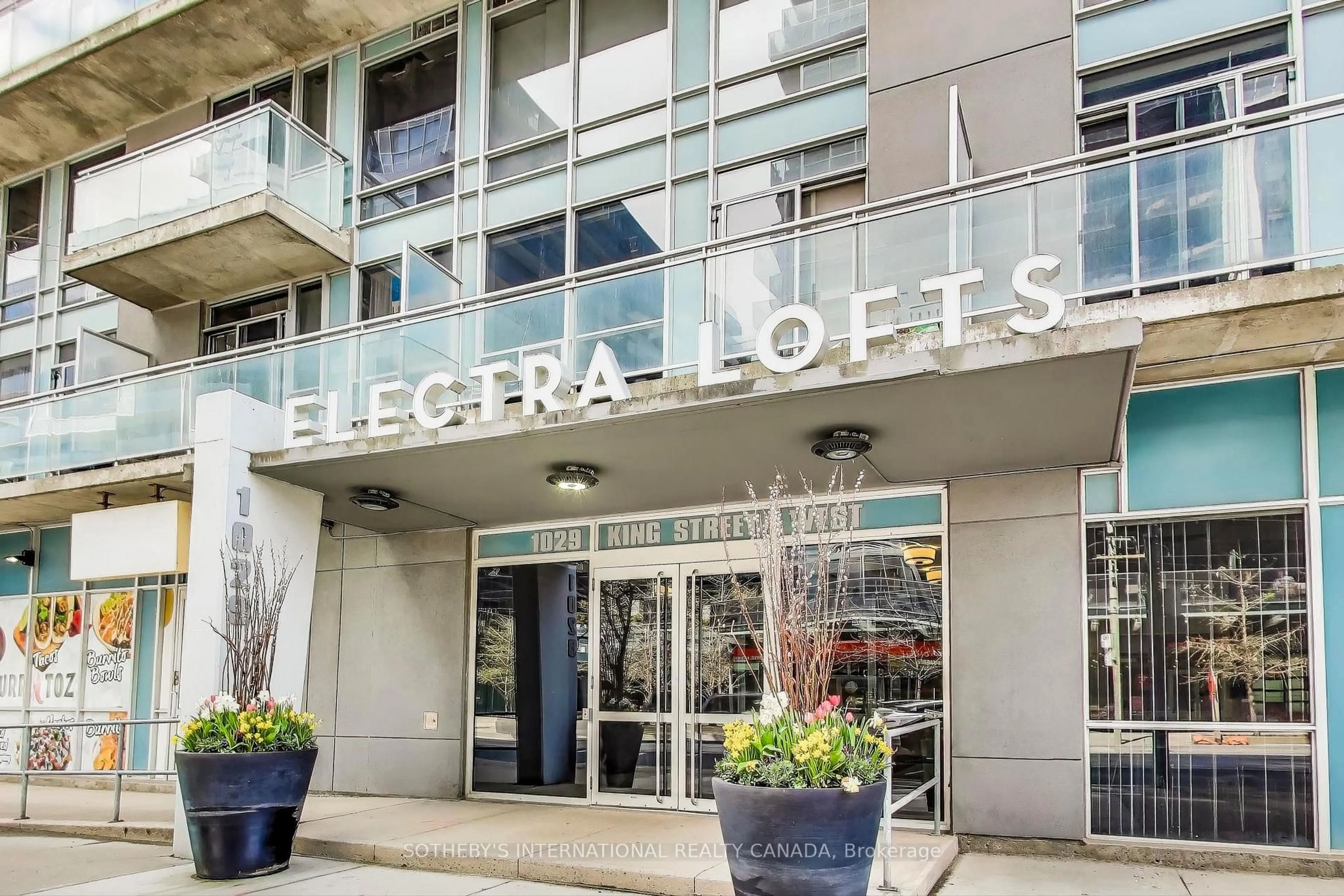 Lobby for 1029 King St #621, Toronto Ontario M6K 3M9