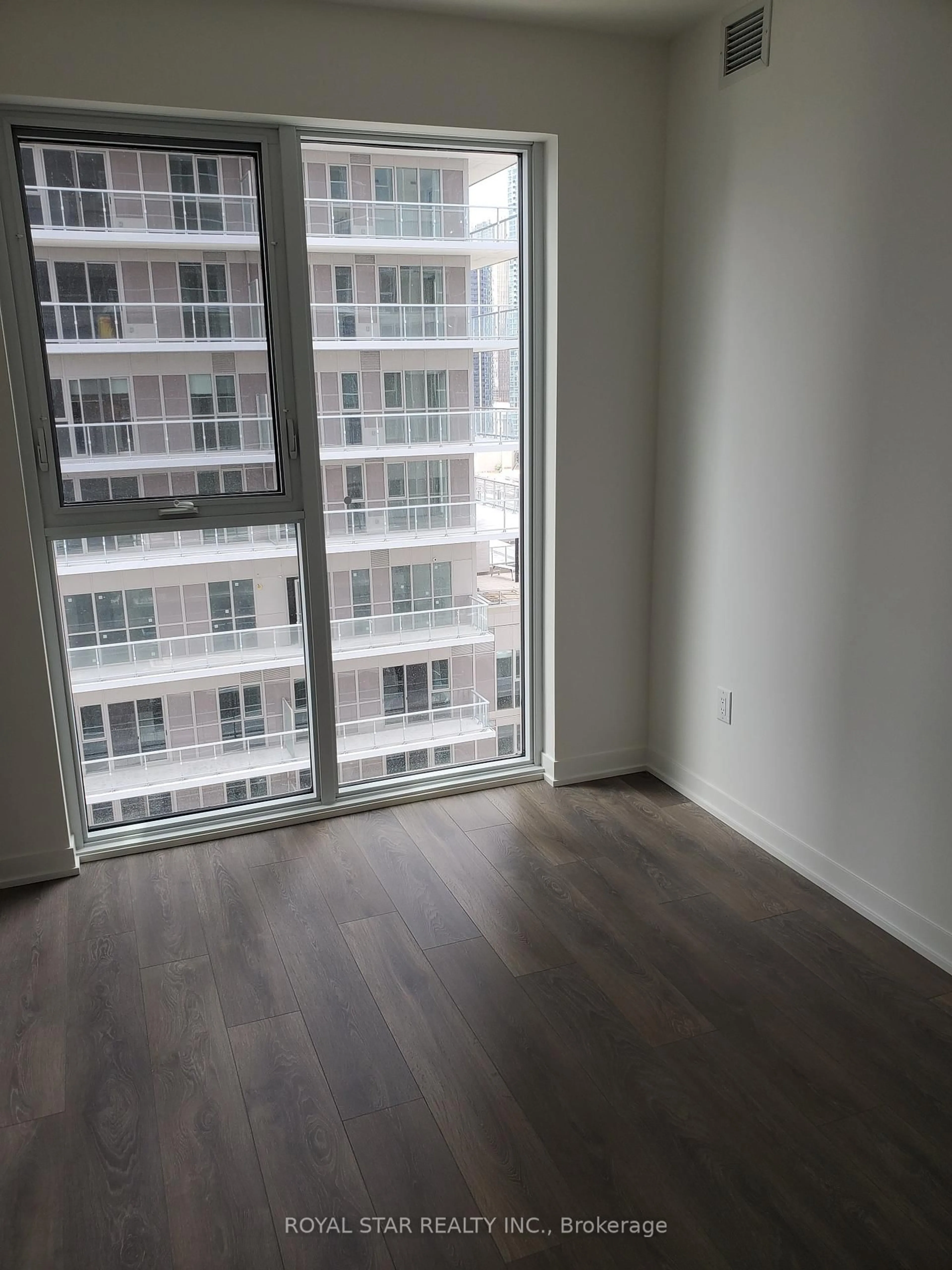 A pic of a room for 20 Richardson St #1305, Toronto Ontario M5A 0S6